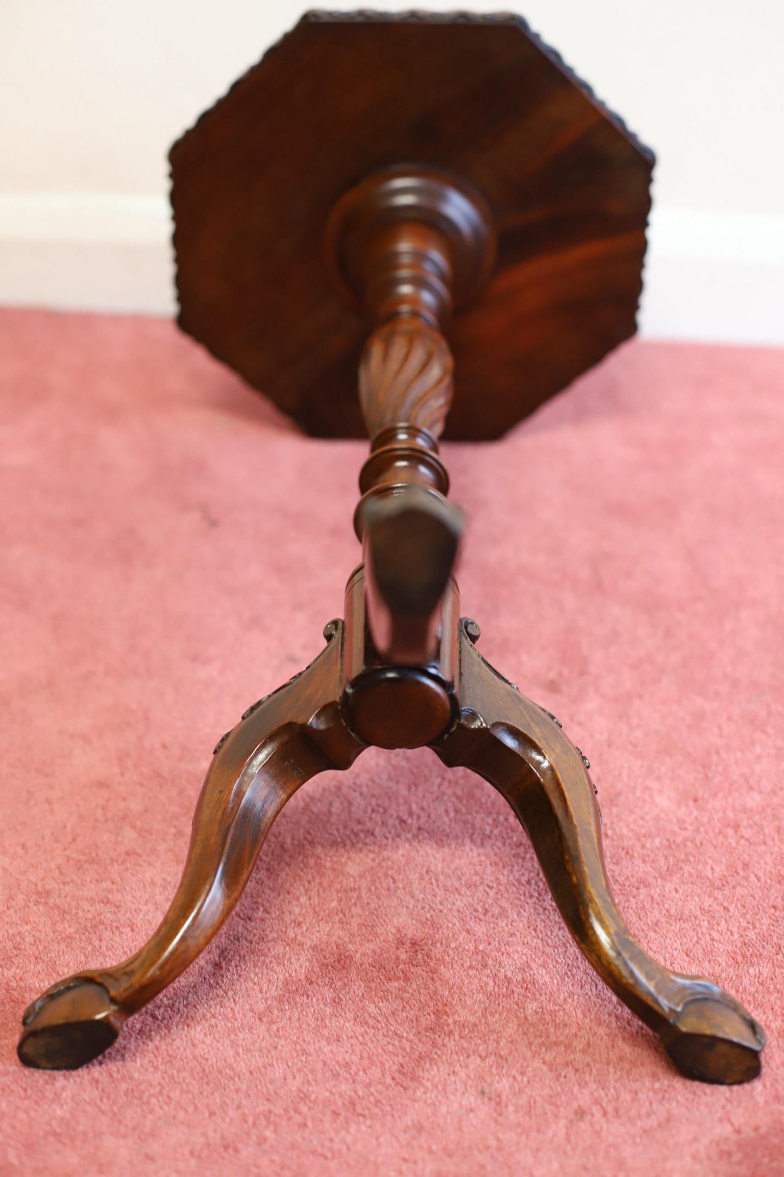 Fine Antique Mahogany Wine Table  For Sale 4