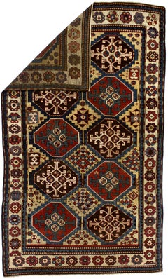 Feiner antiker Mogul-Kazak-Teppich 4'7" x 7'7"