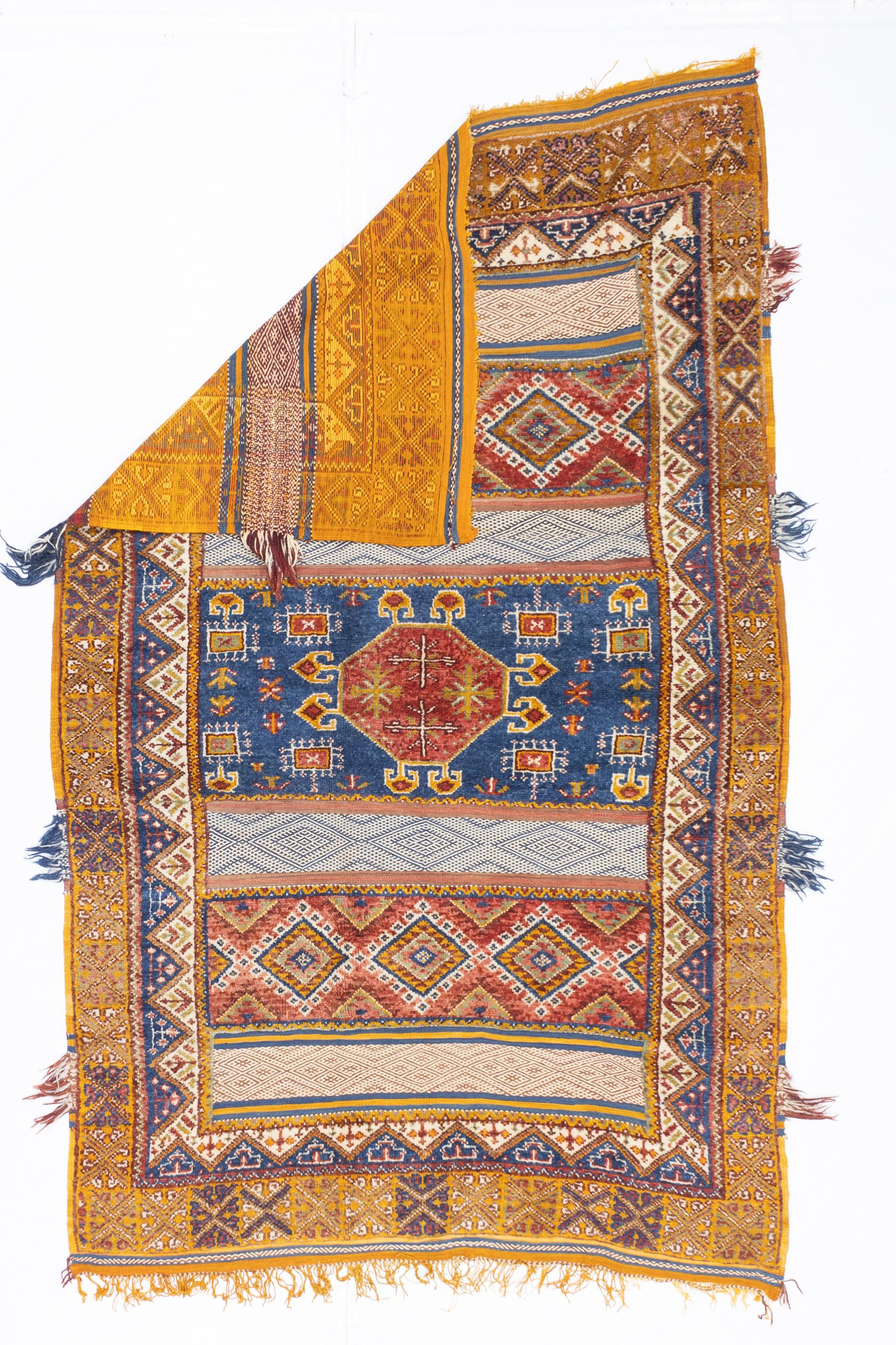 Tapis ancien en laine tribale marocaine 6'10