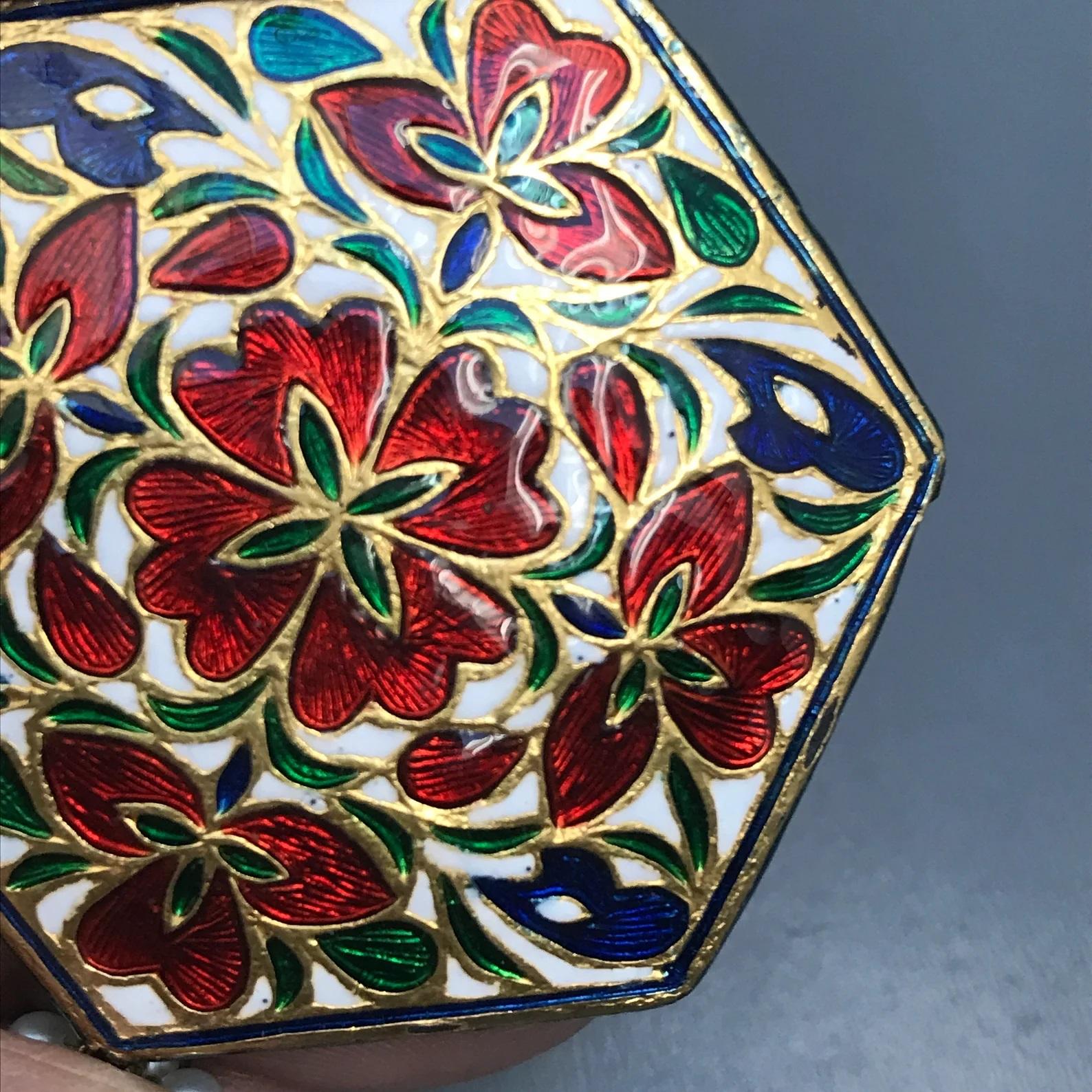 Women's or Men's Fine Antique Mughal Gold Ruby Diamond Pendant