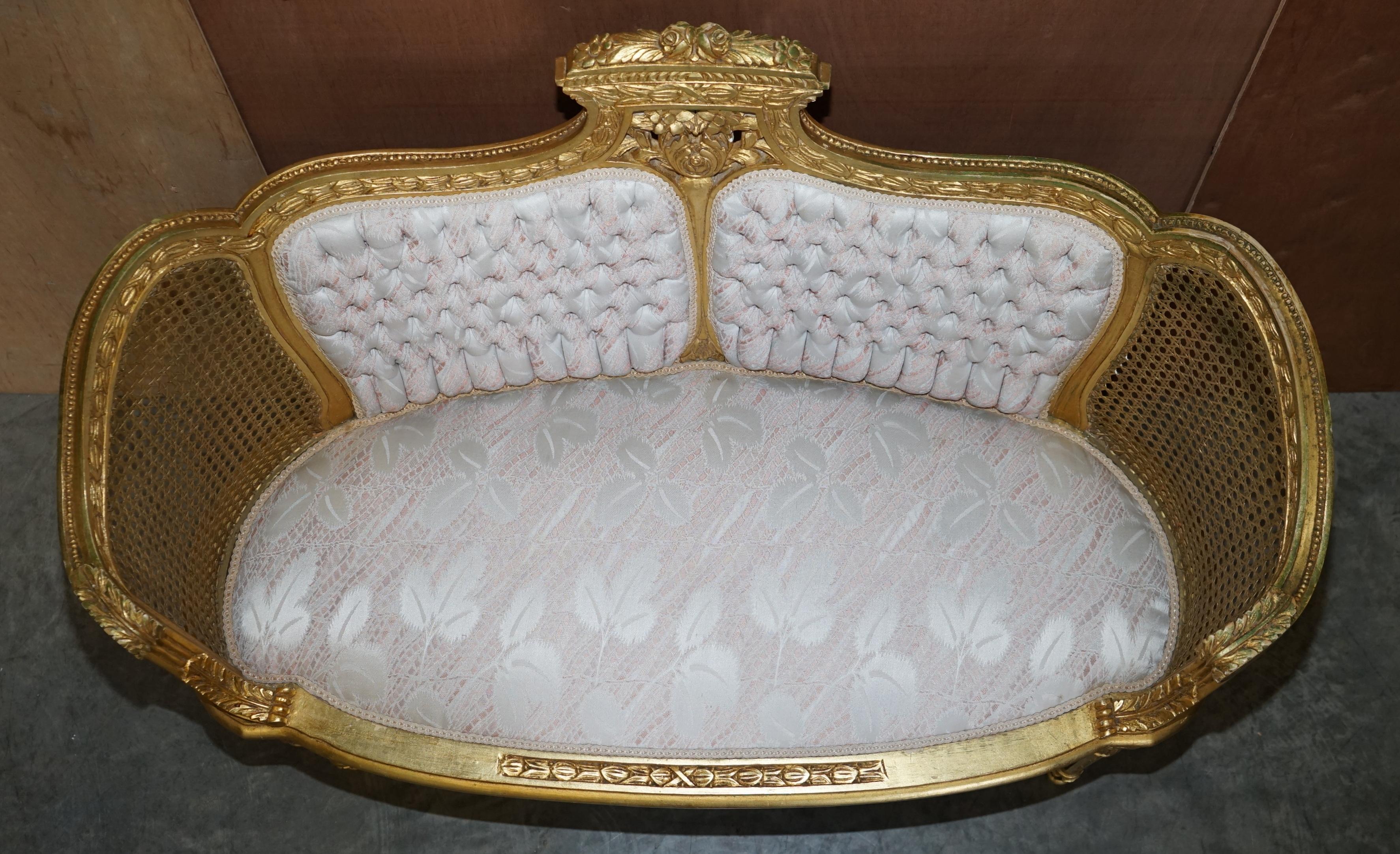 Fine Antique Napoleon III circa 1870 Gold Giltwood Bergere Louis XVI Sofa Settee For Sale 4
