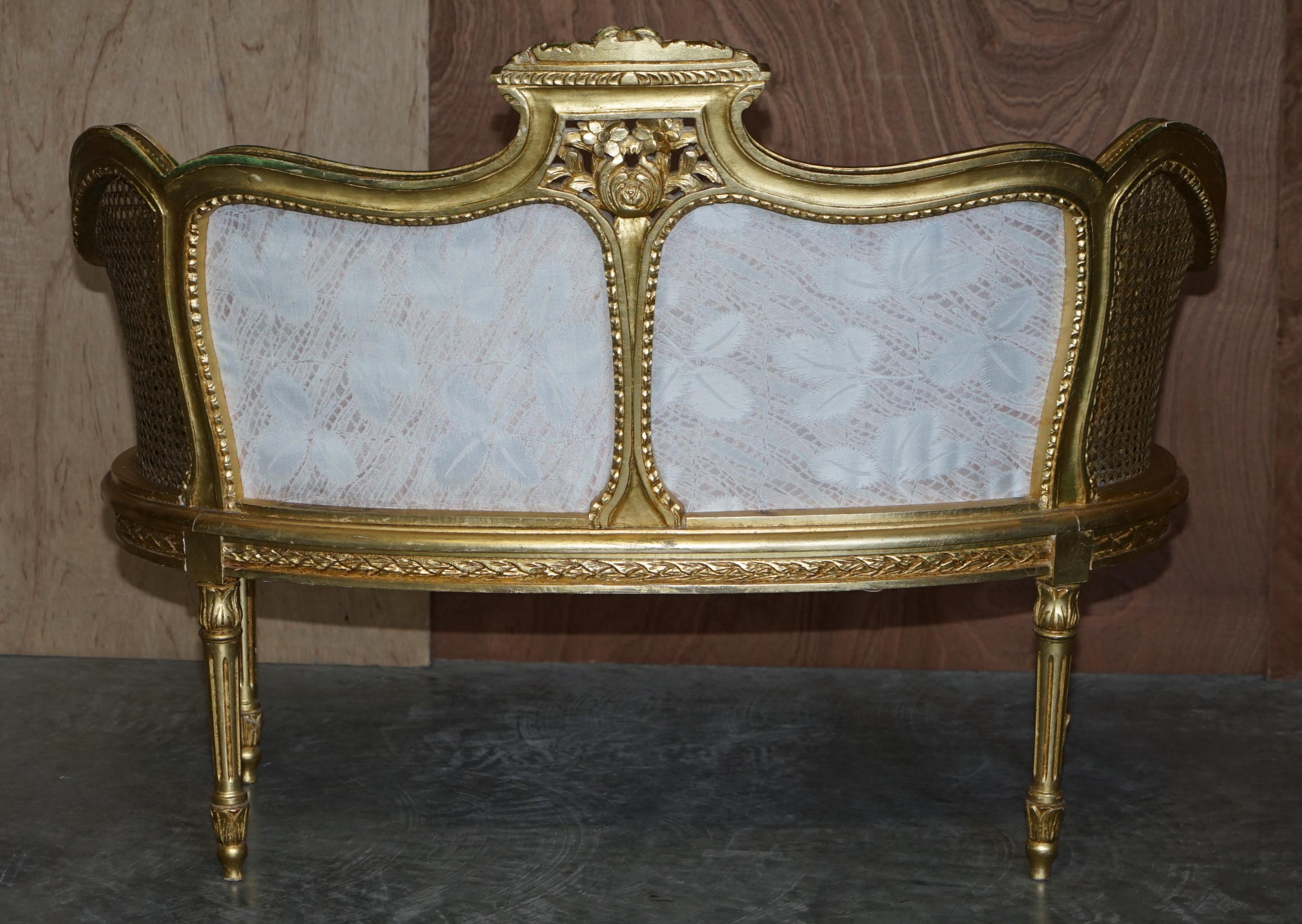 Fine Antique Napoleon III circa 1870 Gold Giltwood Bergere Louis XVI Sofa Settee For Sale 6