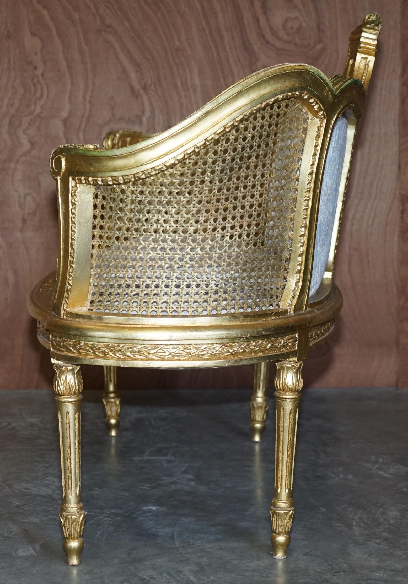 Fine Antique Napoleon III circa 1870 Gold Giltwood Bergere Louis XVI Sofa Settee For Sale 8