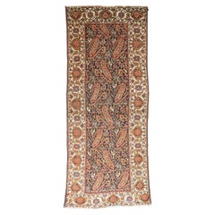 Tappeto corto antico in lana persiana su lana 3'5" x 8'8"