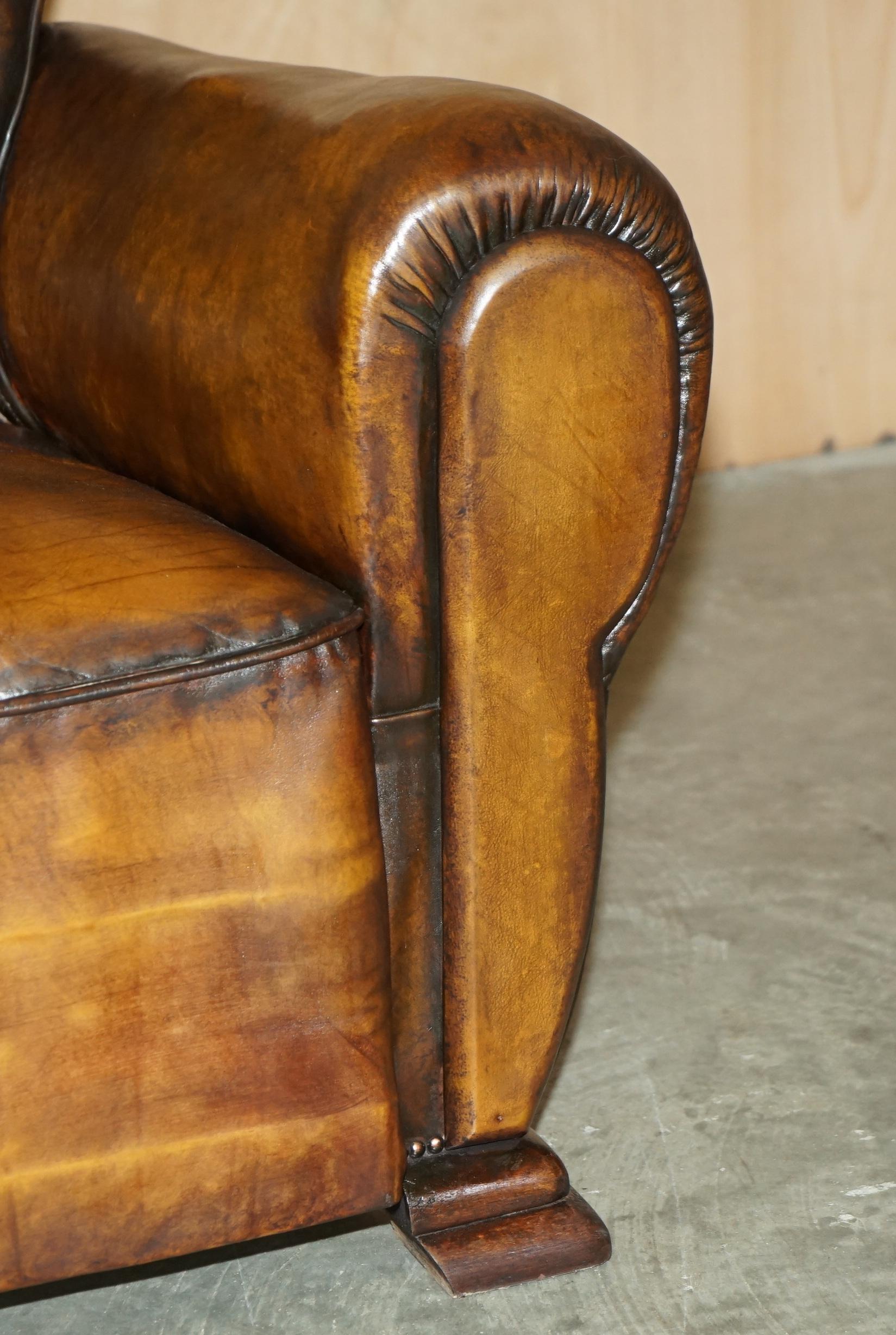 FINE ANTIQUE PAIR OF ART DECO FULLY RESTORED CIGAR BROWN LEATHER CLUB ARMCHAIRs For Sale 3