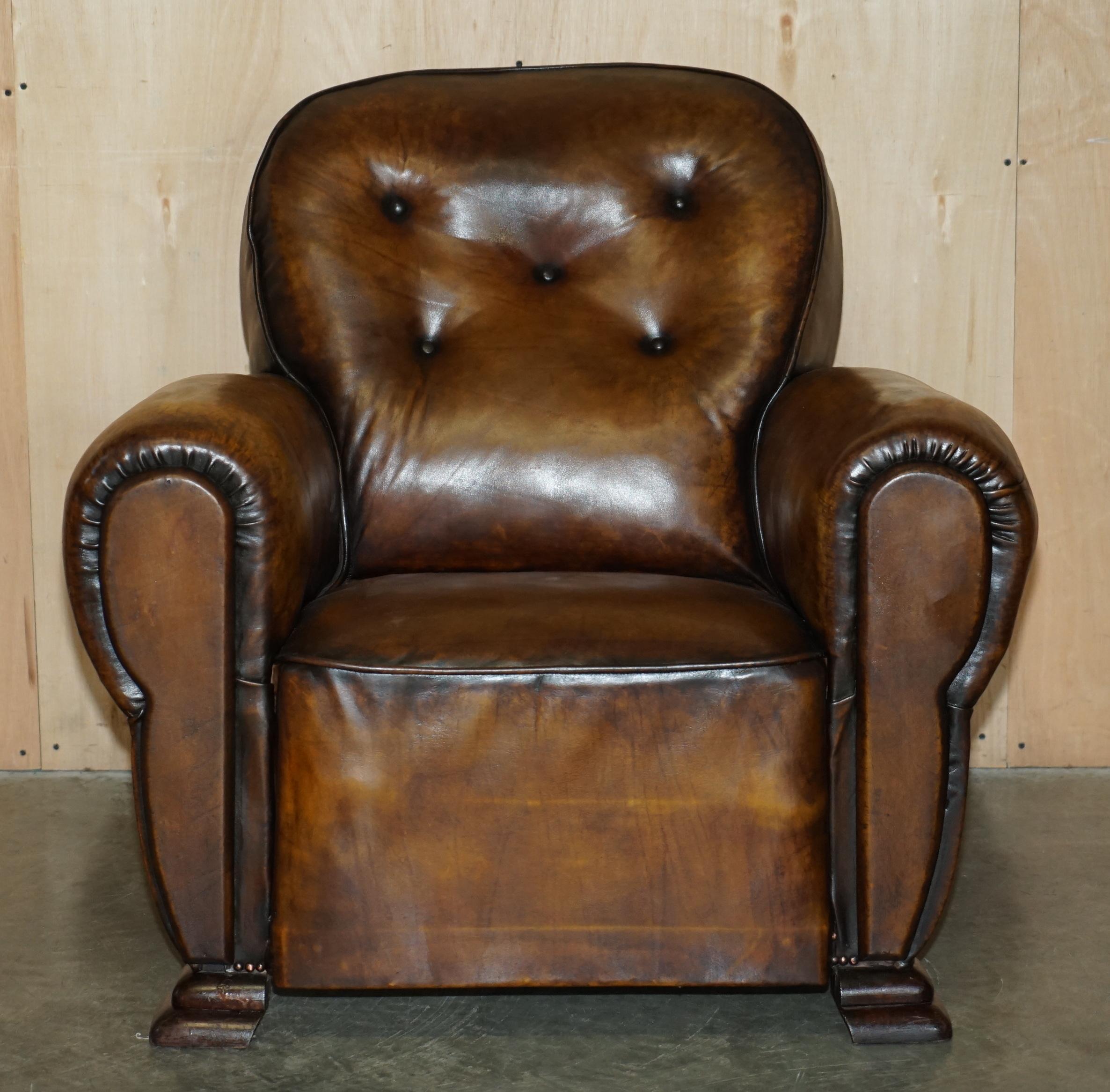 FINE ANTIQUE PAIR OF ART DECO FULLY RESTORED CIGAR BROWN LEATHER CLUB ARMCHAIRs For Sale 10