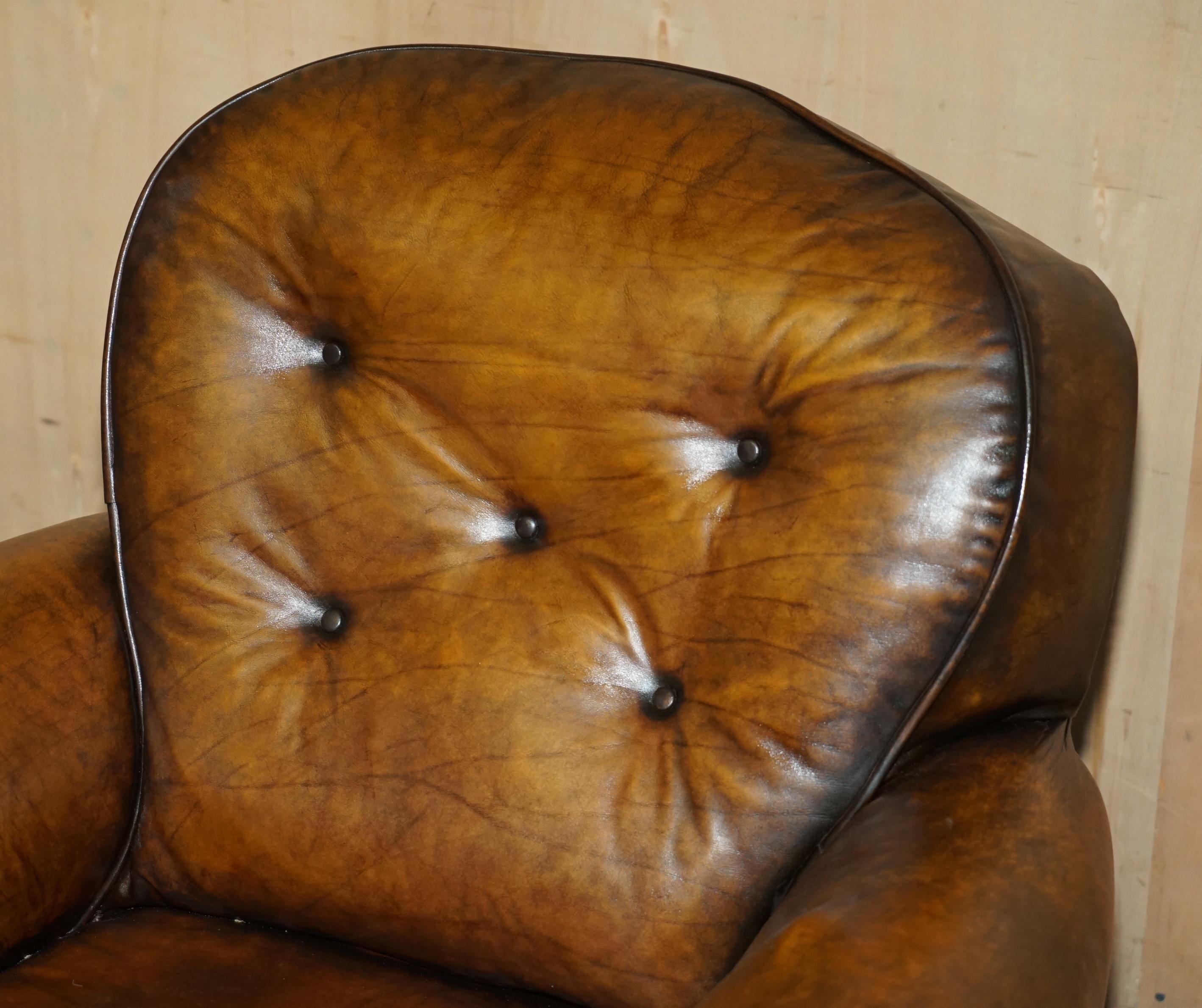 English FINE ANTIQUE PAIR OF ART DECO FULLY RESTORED CIGAR BROWN LEATHER CLUB ARMCHAIRs For Sale