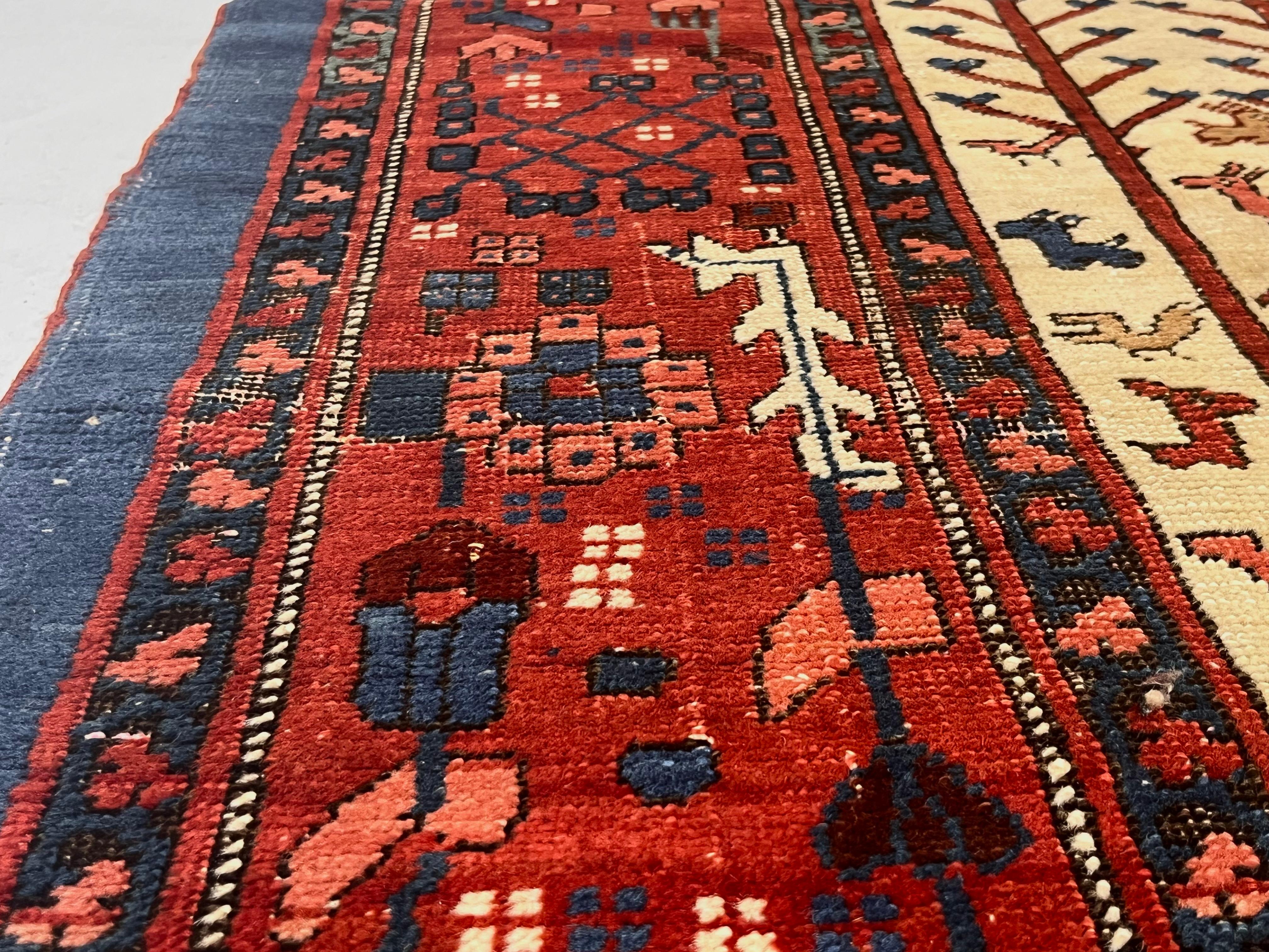 Fine Antique Persian Bakhshayesh Rug 5’9