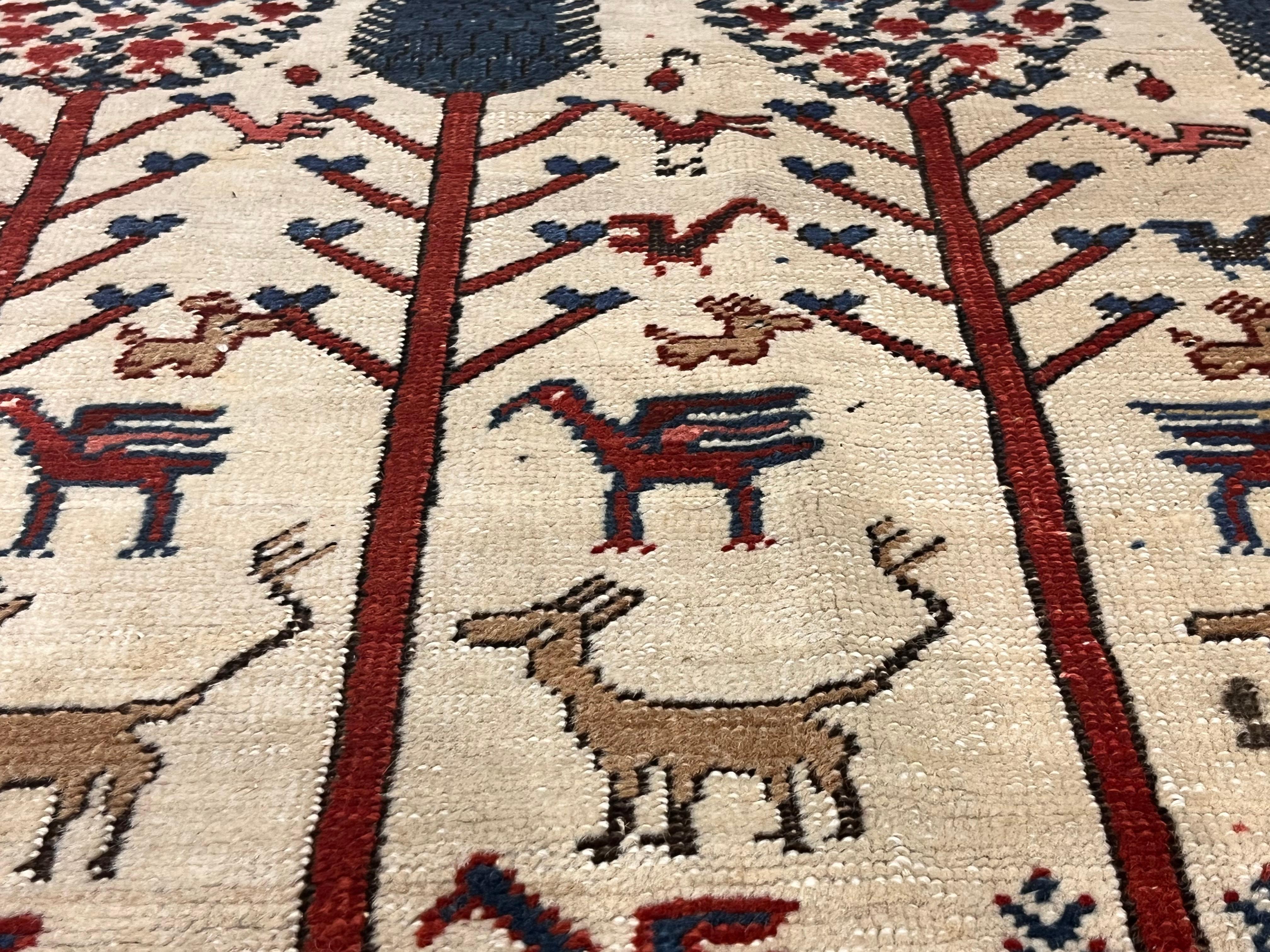 Fine Antique Persian Bakhshayesh Rug 5’9