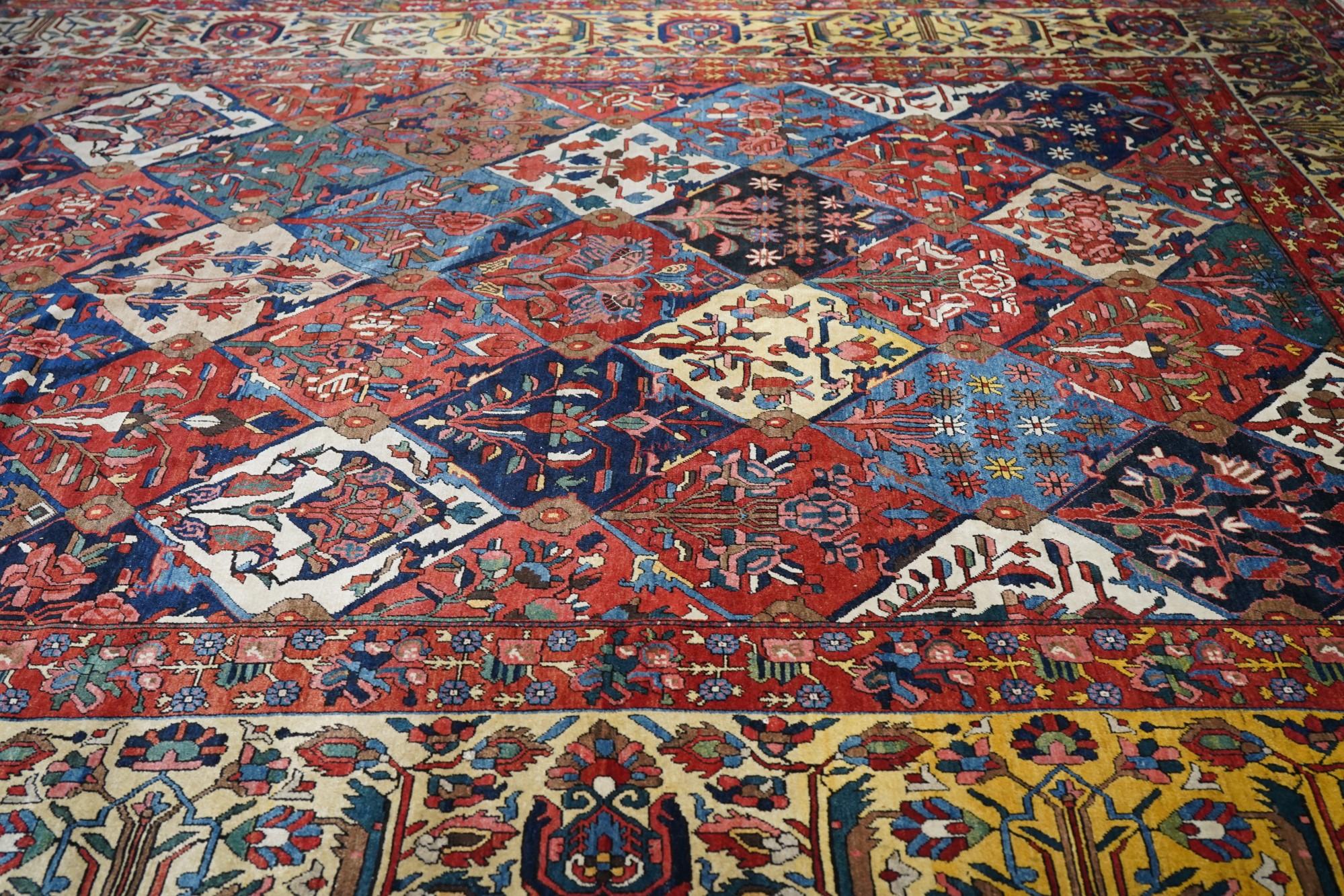 Fine Antique Persian Bakhtiari Rug For Sale 4