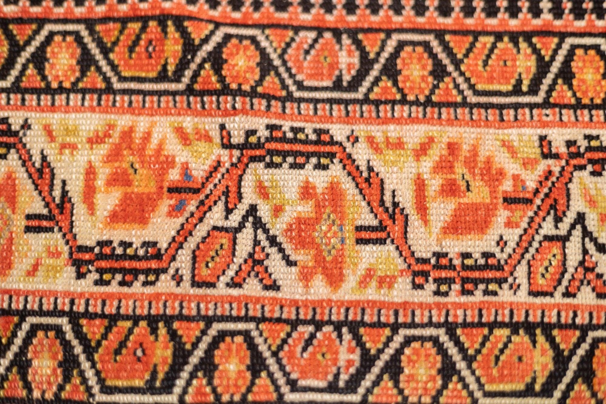 Fine Antique Persian Farahan Rug 4'2'' x 6'6'' In Good Condition For Sale In New York, NY