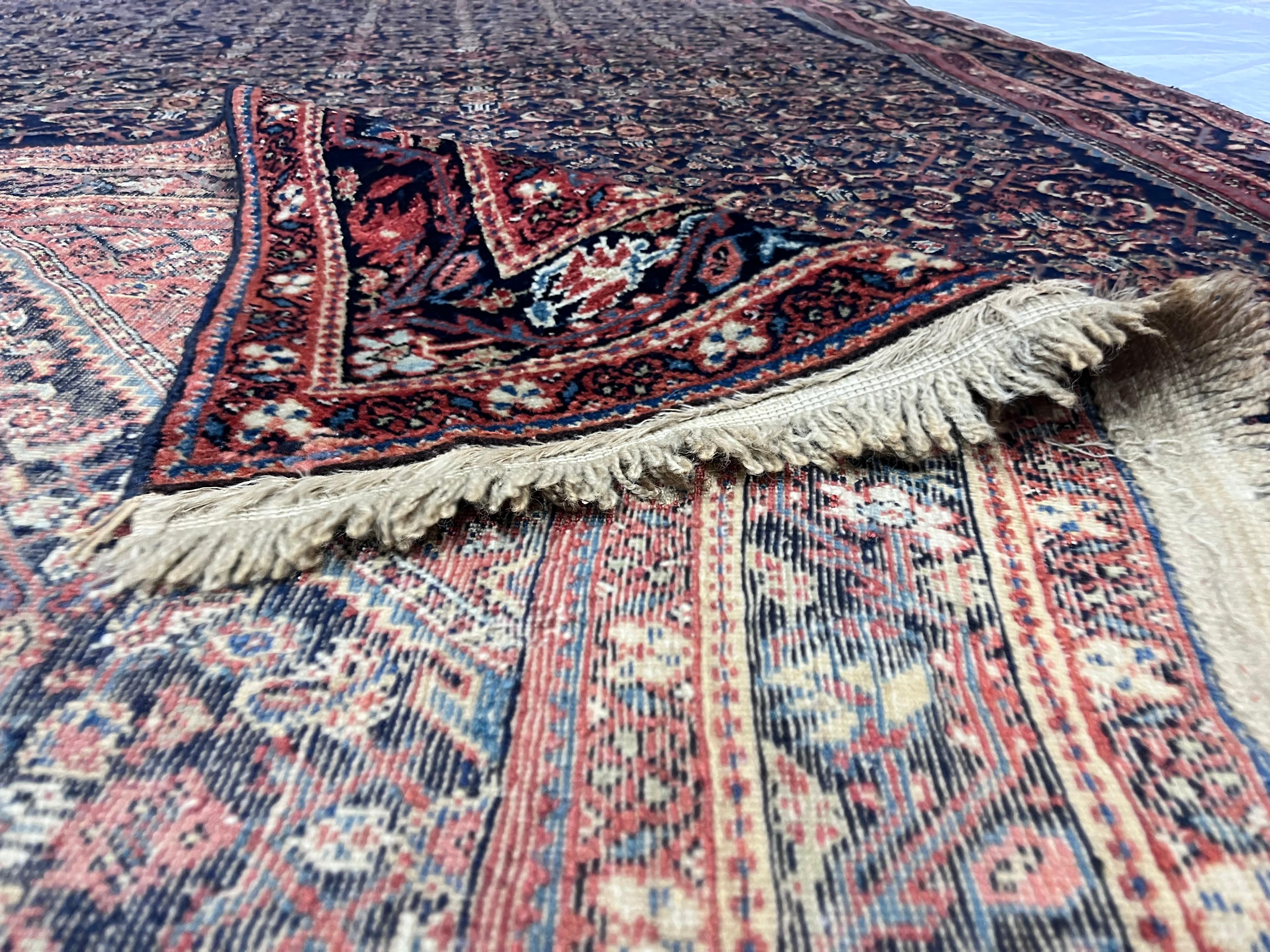 Feiner antiker persischer Farahan-Teppich 4'3
