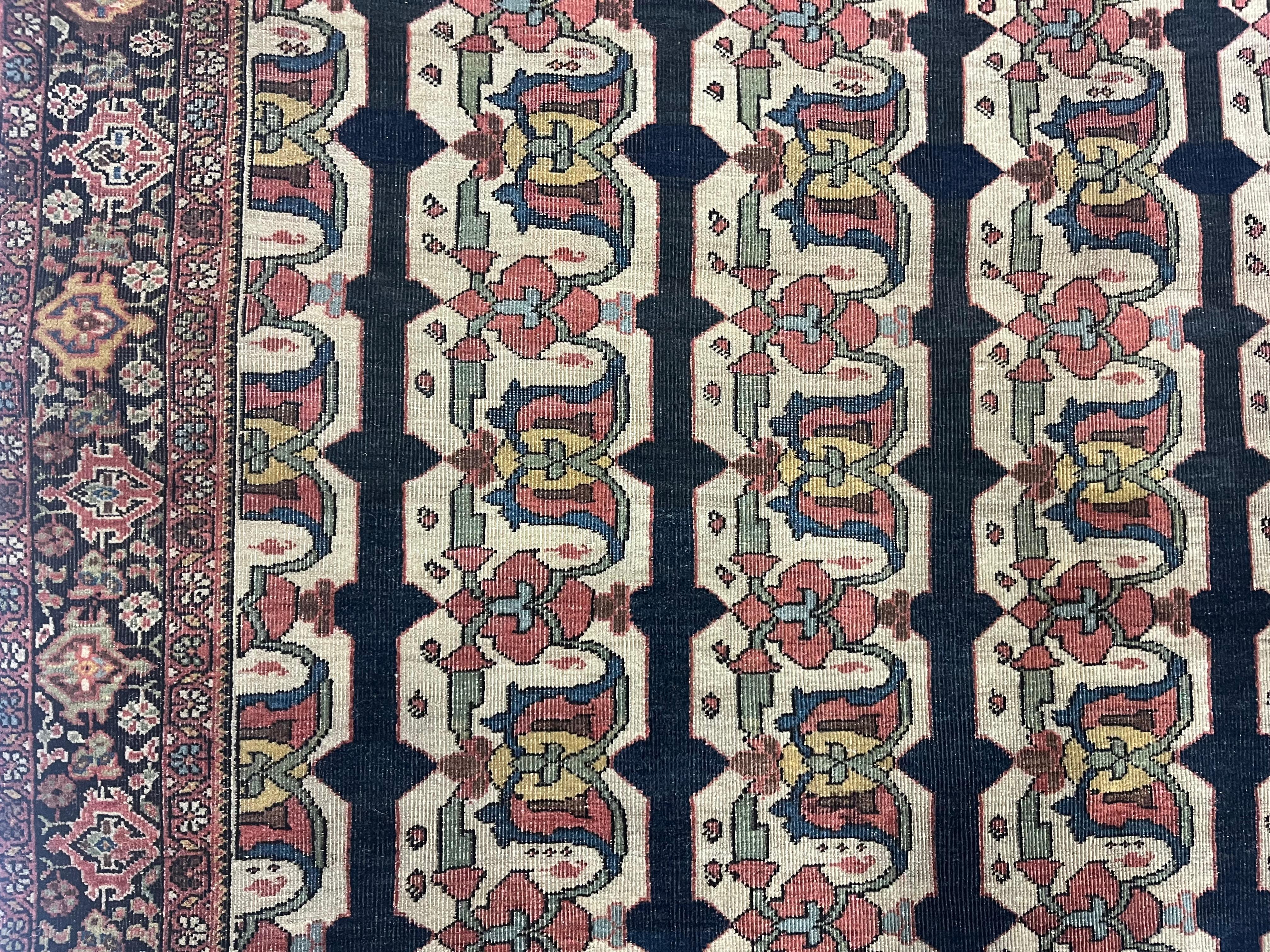 Feiner antiker persischer Farahan Sarouk-Teppich 4'0