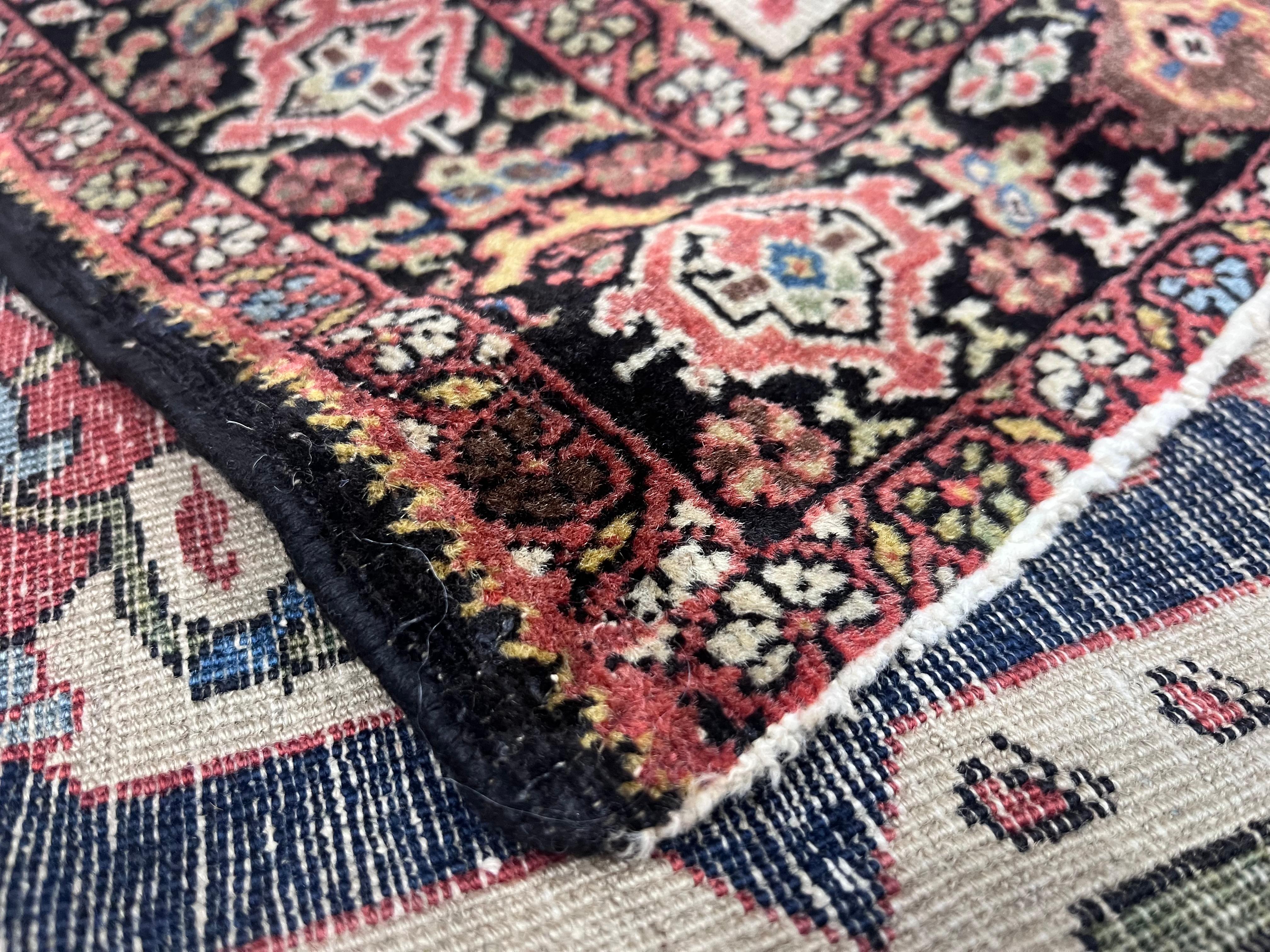 Feiner antiker persischer Farahan Sarouk-Teppich 4'0