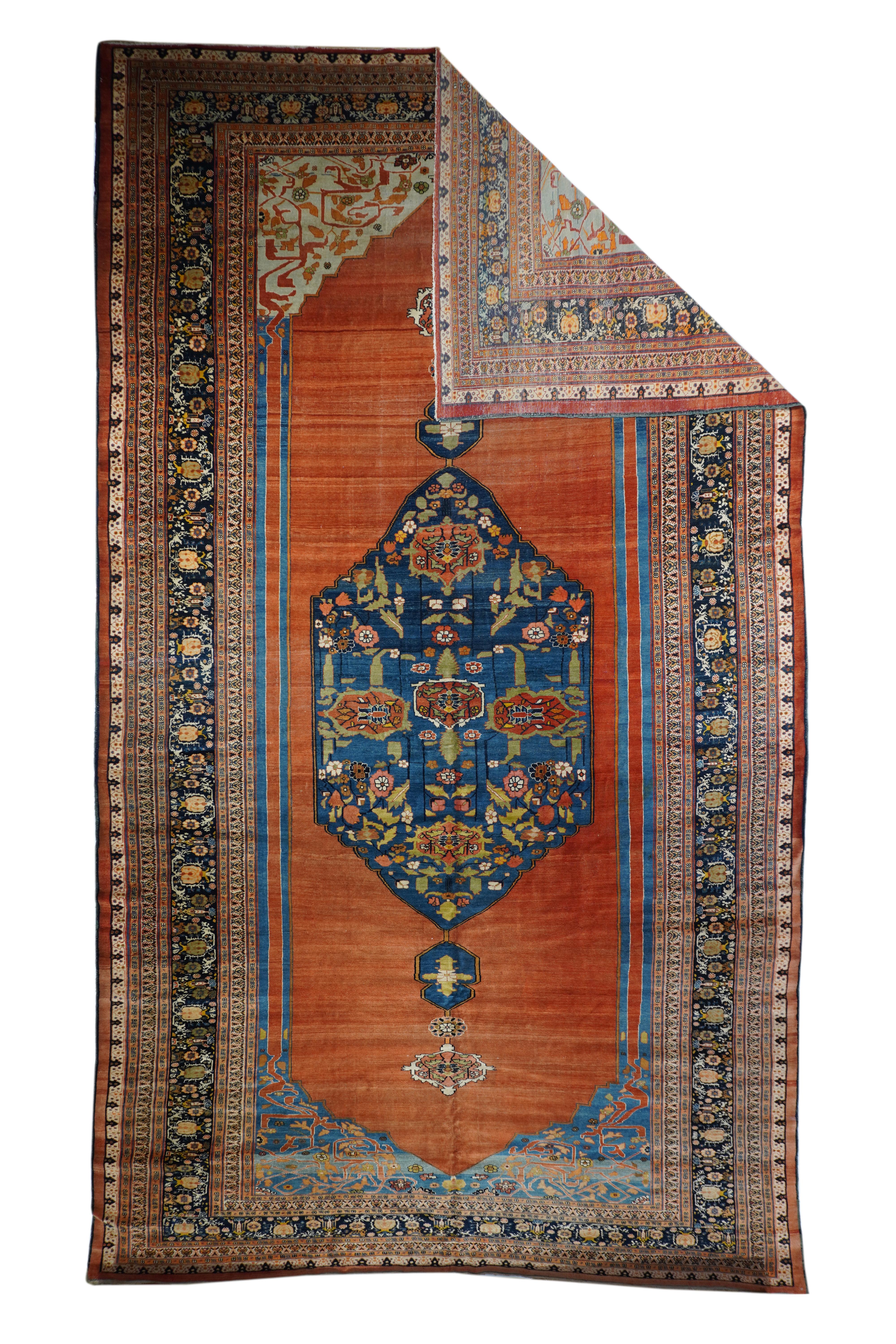 Hajijalili rug measures: 9'7'' x 17'7''.