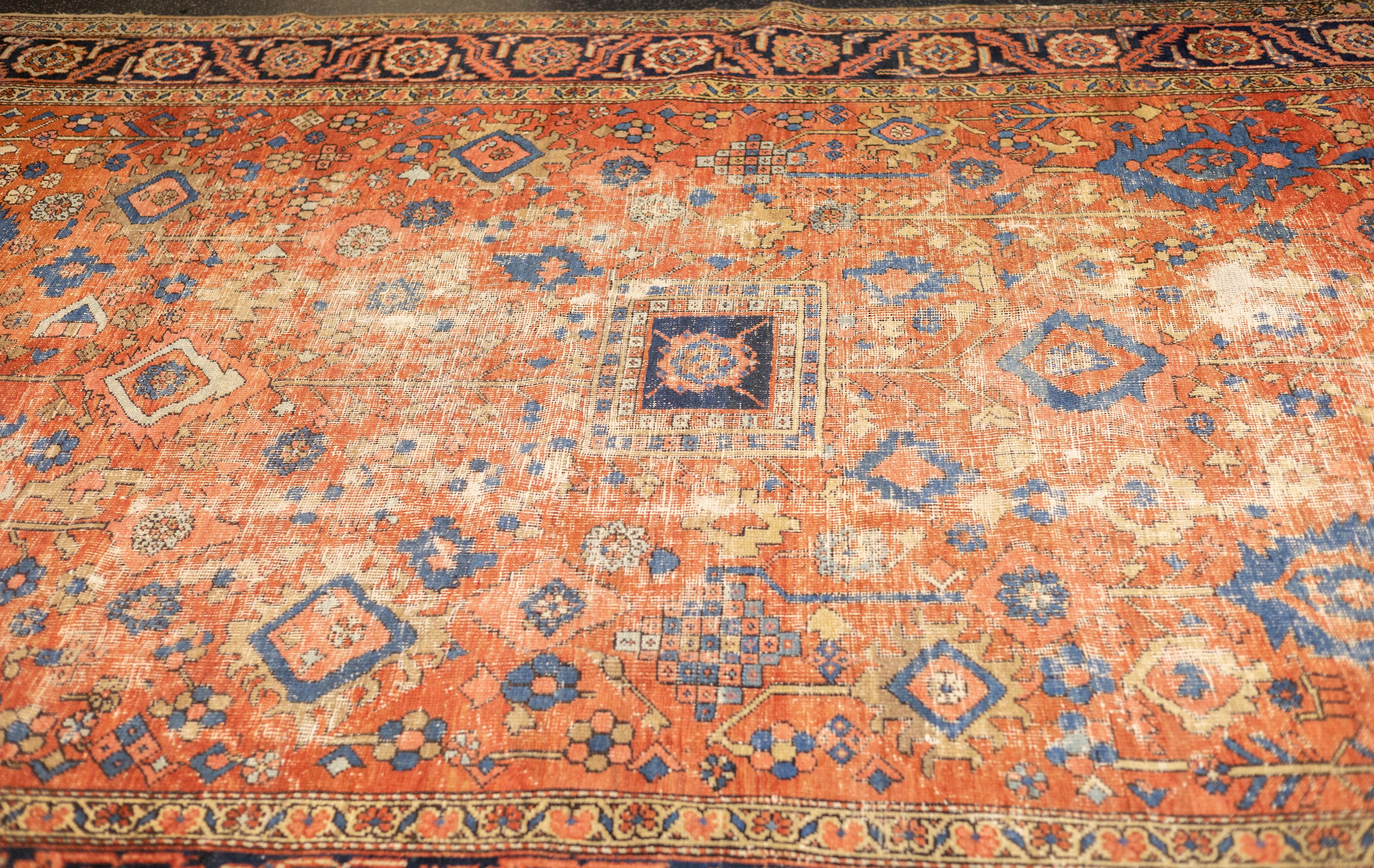 Hand-Knotted Fine Antique Persian Heriz 9'5