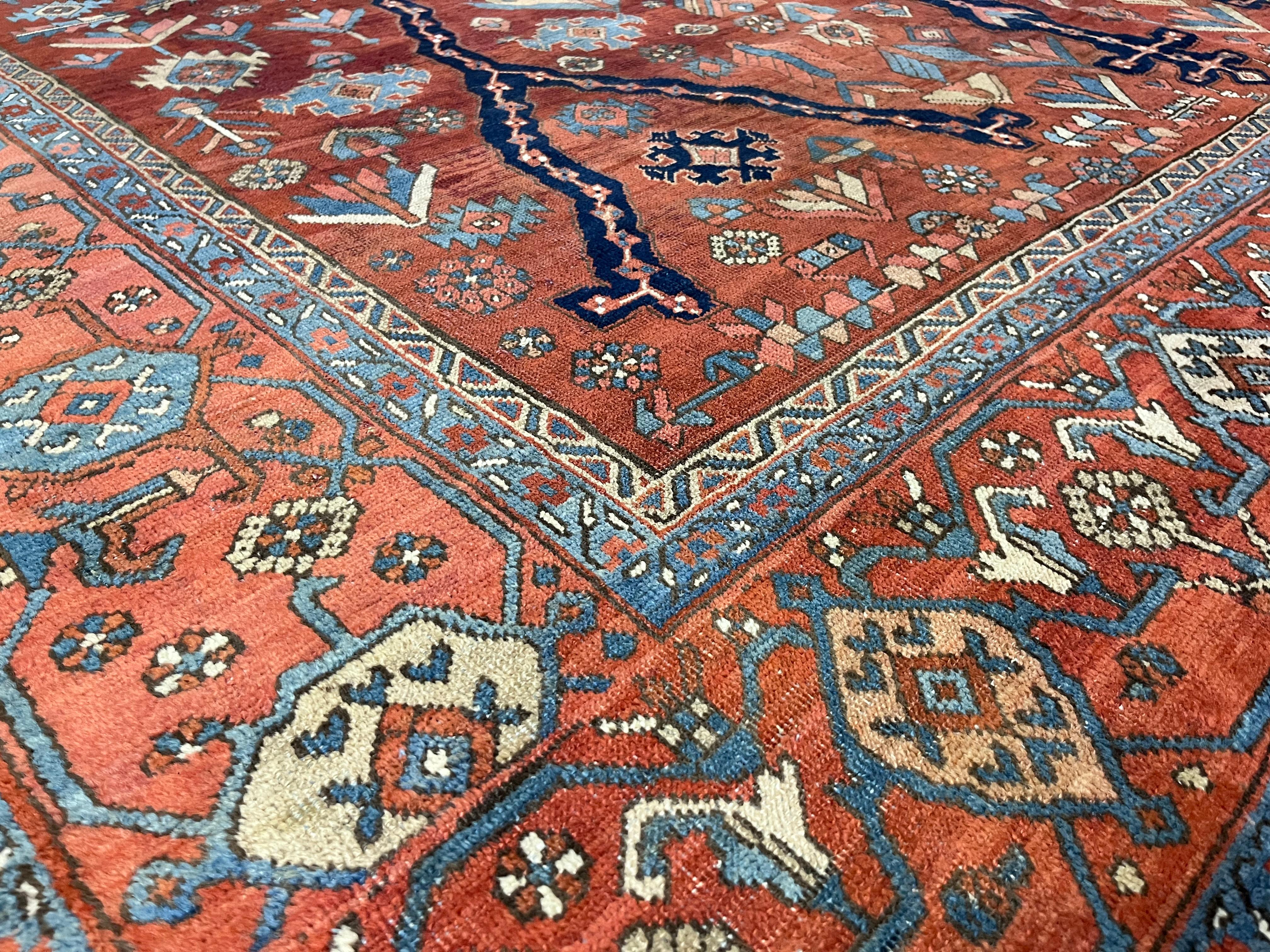 XIXe siècle Tapis ancien persan Heriz Serapi 8'2 x 10'4 en vente