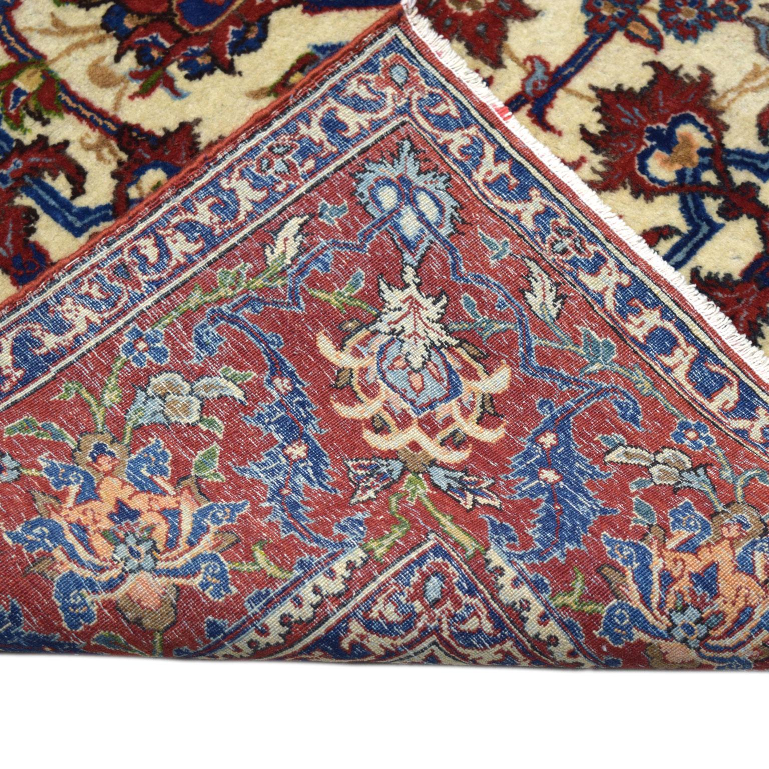 Antique 1900s Woo Persian Isfahan Rug, Red, Cream, and Gold, 5' x 7' For Sale 4