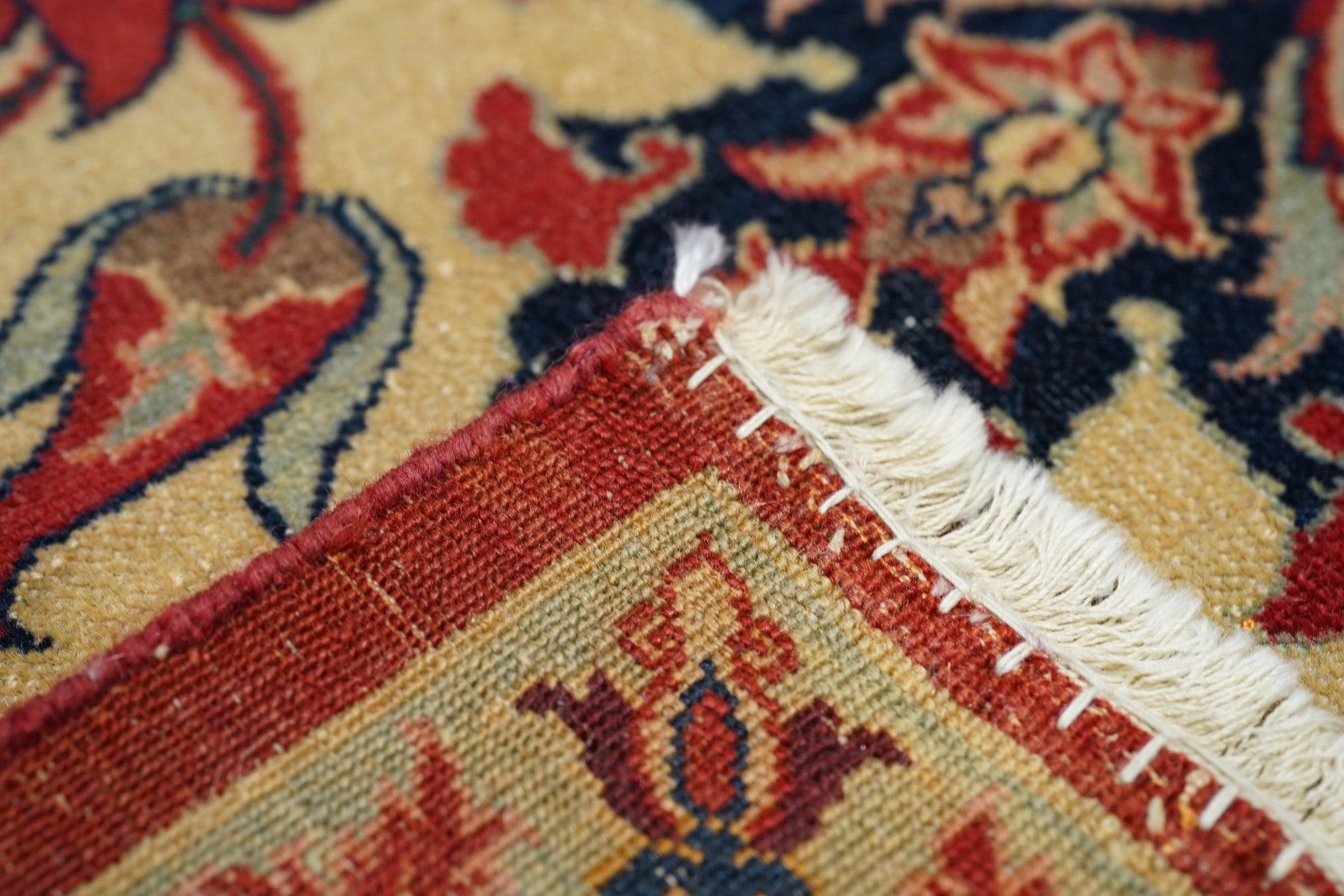 Fine Antique Persian Isfahan Rug 7'7'' x 10'11'' For Sale 6