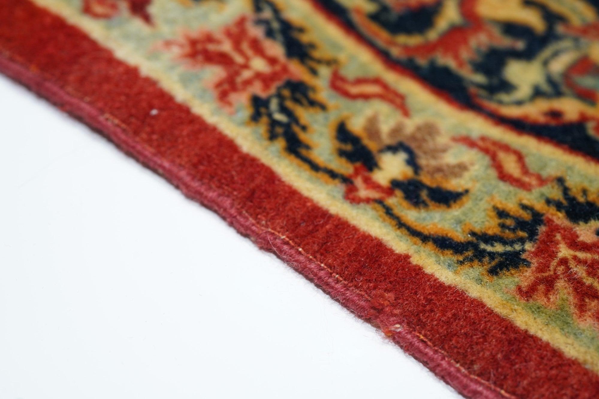 Fine Antique Persian Isfahan Rug 7'7'' x 10'11'' In Good Condition For Sale In New York, NY