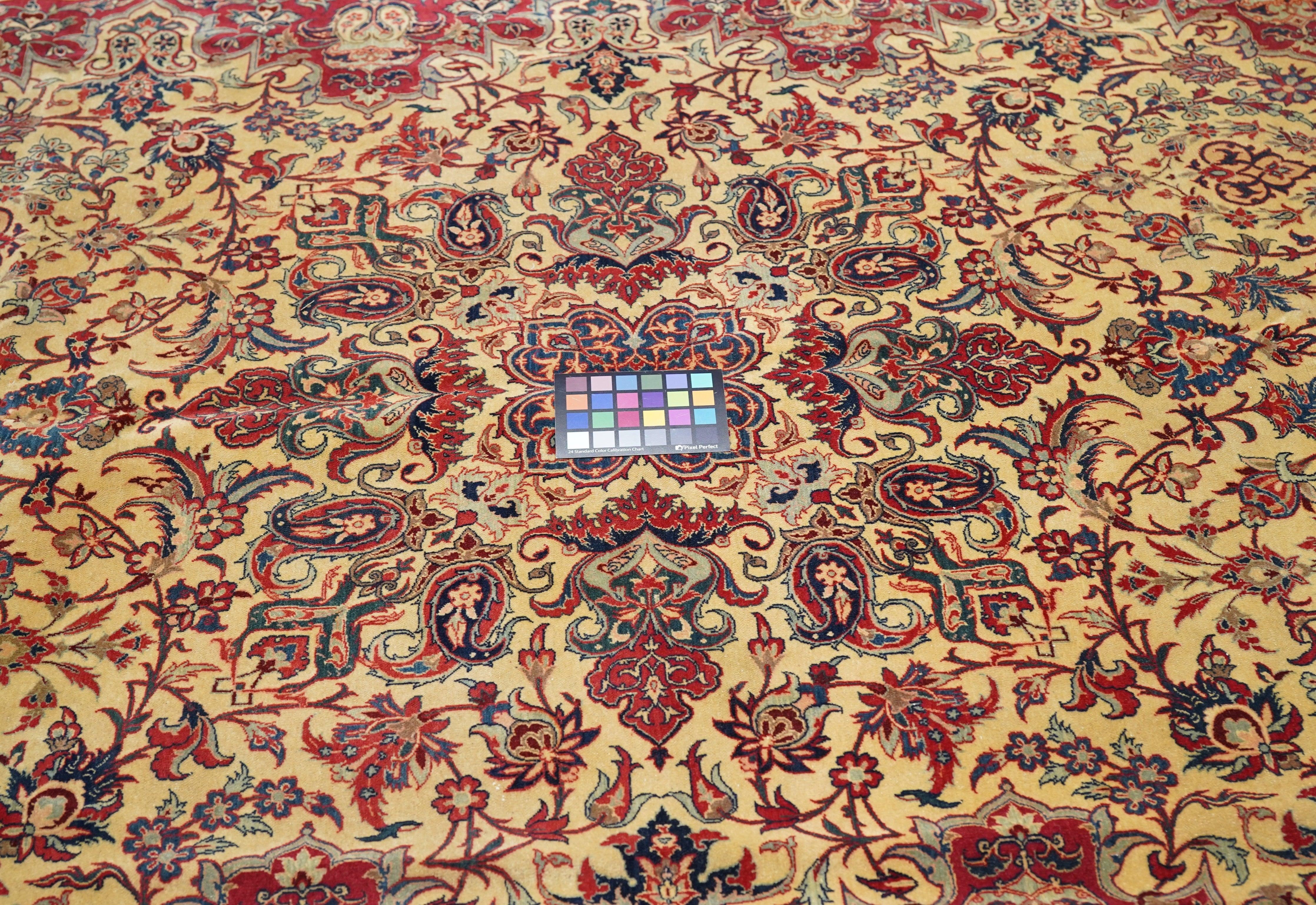 Fine Antique Persian Isfahan Rug 7'7'' x 10'11'' For Sale 3