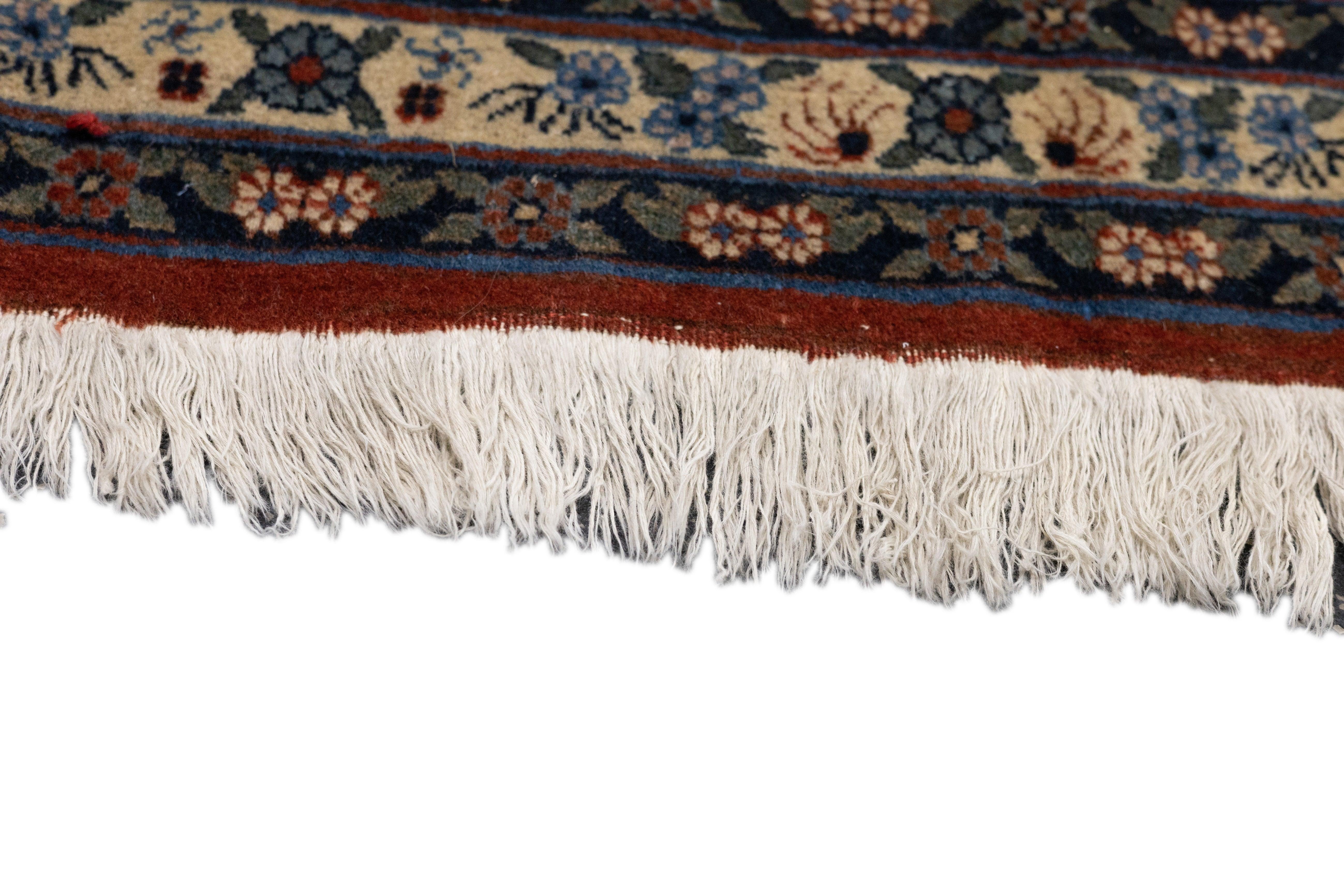 Feiner antiker persischer Isfahan-Baum des Lebens-Teppich 8'5'' x 11'8'' im Zustand „Gut“ im Angebot in New York, NY