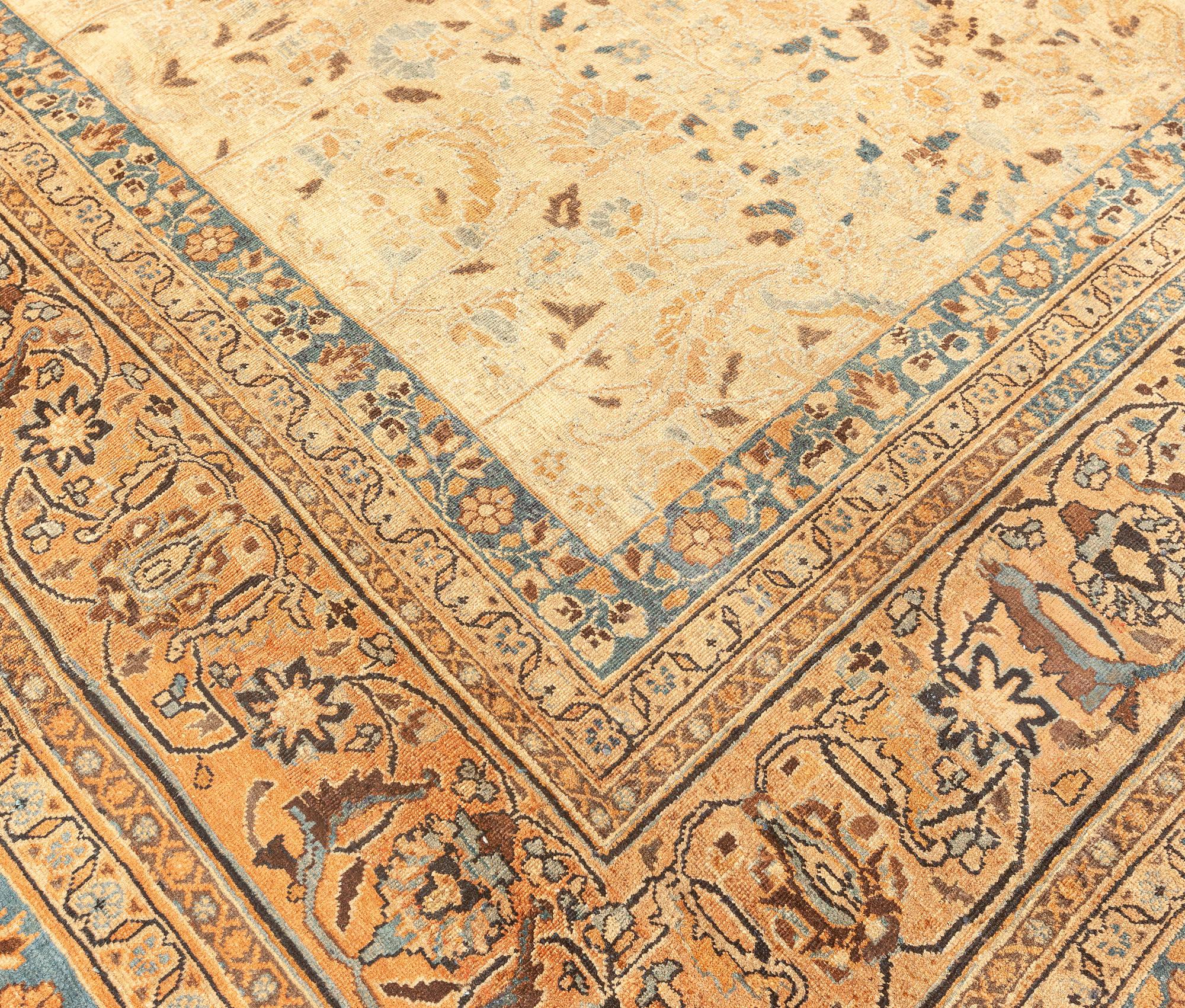 Tapis persan antique Khorassan botanique fait à la main Bon état - En vente à New York, NY