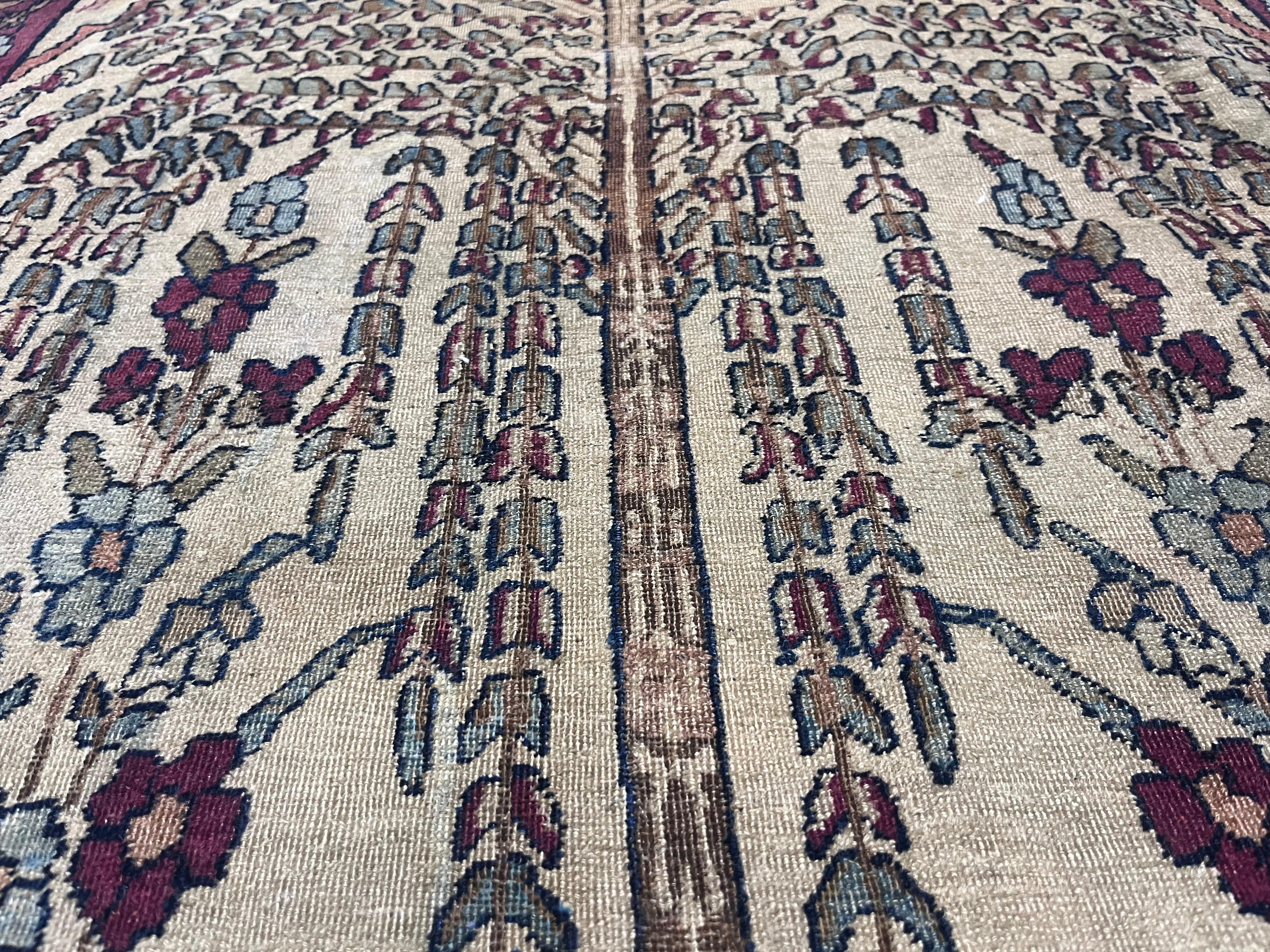 Fine Antique Persian Lavar Kerman Rug 4'1