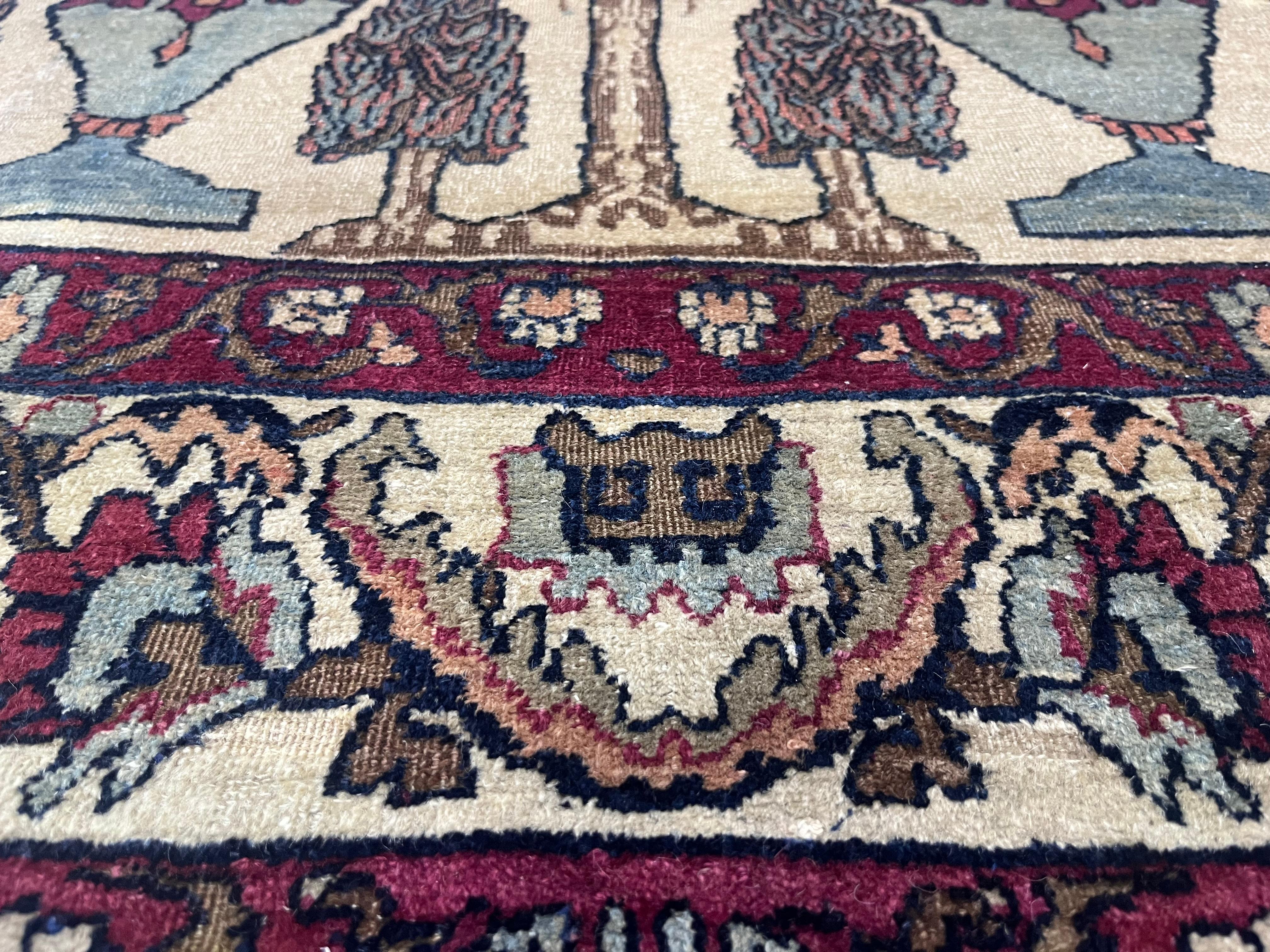 Fine Antique Persian Lavar Kerman Rug 4'1