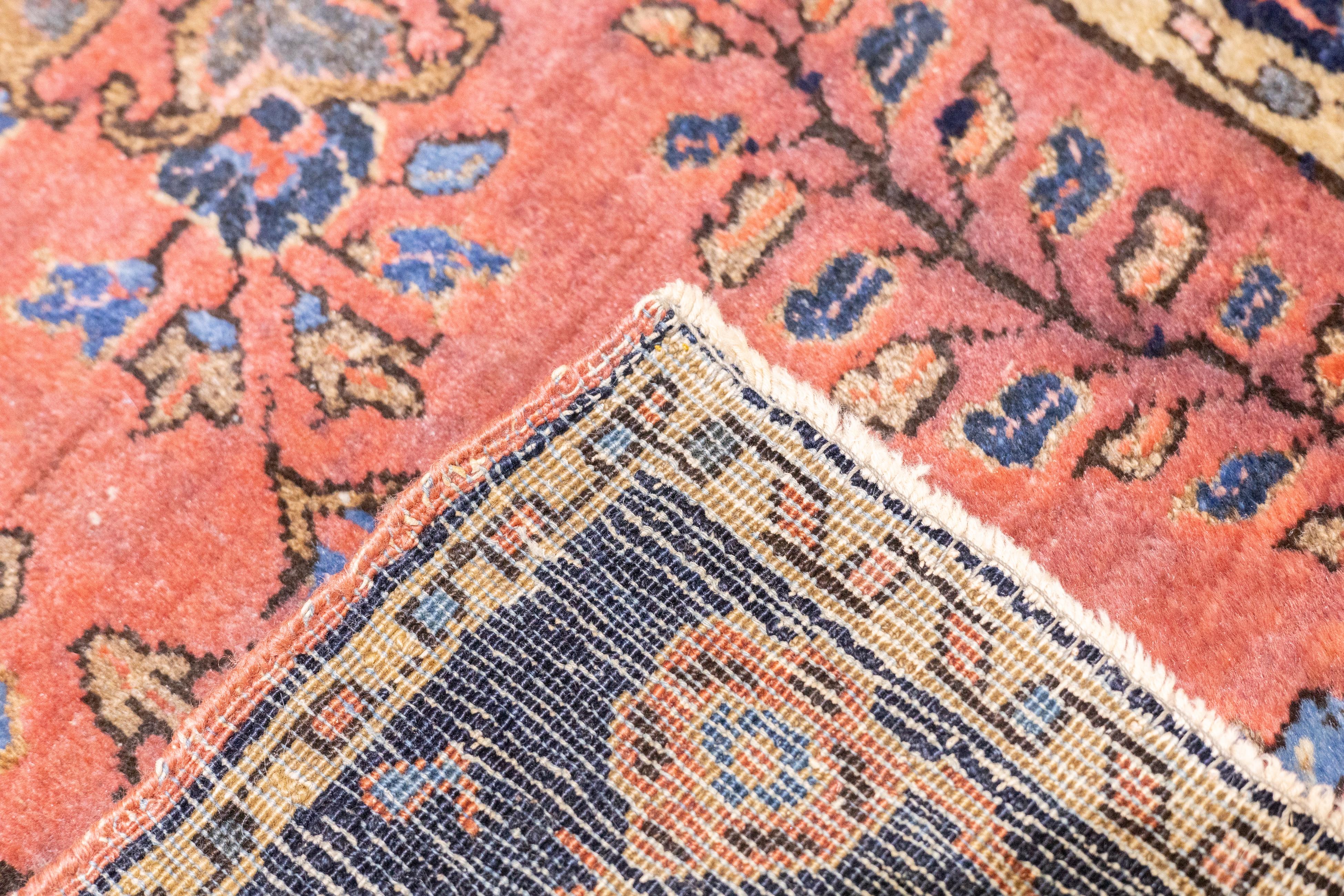 Antiker persischer Mohajeran Sarouk-Teppich aus Sarouk, 2'1'' x 2'4'' im Angebot 1
