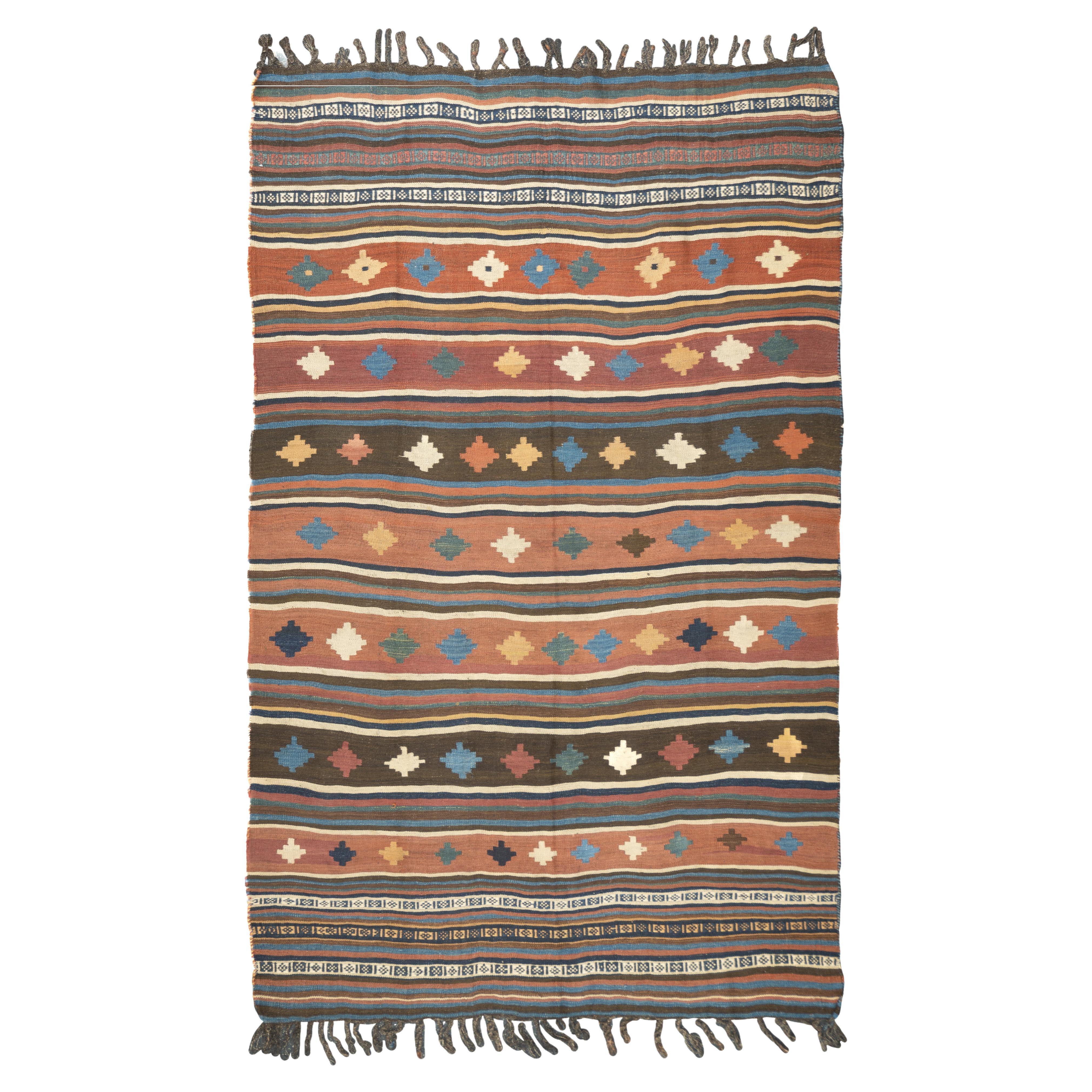 Fine Antique Persian Qashqai Kilim Rug 5'5'' x 8'2''