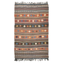 Fine Antique Persian Qashqai Kilim Rug 5'5'' x 8'2''