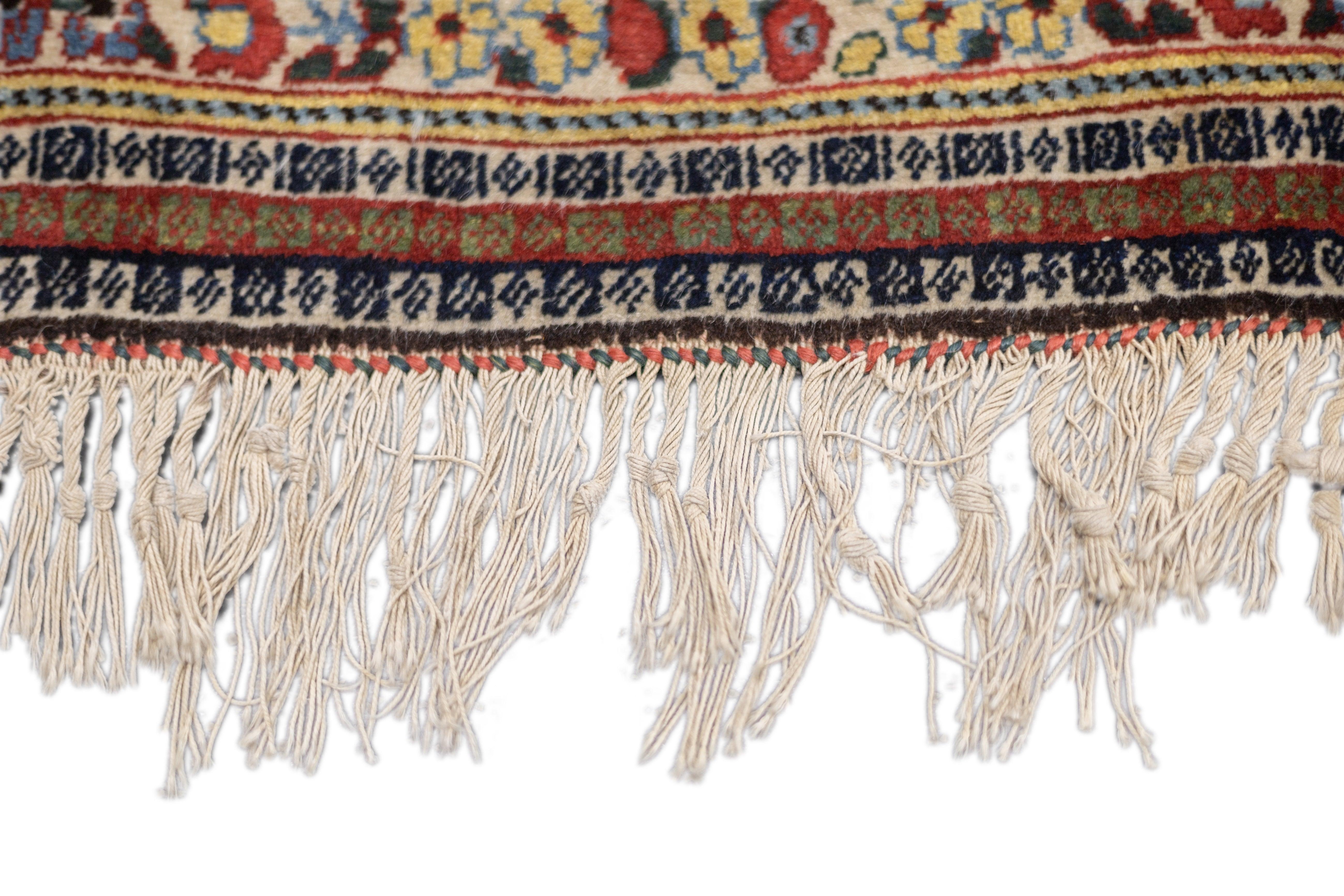 19th Century Fine Antique Persian Qashqai Rug 5'7'' x 8'10'' For Sale