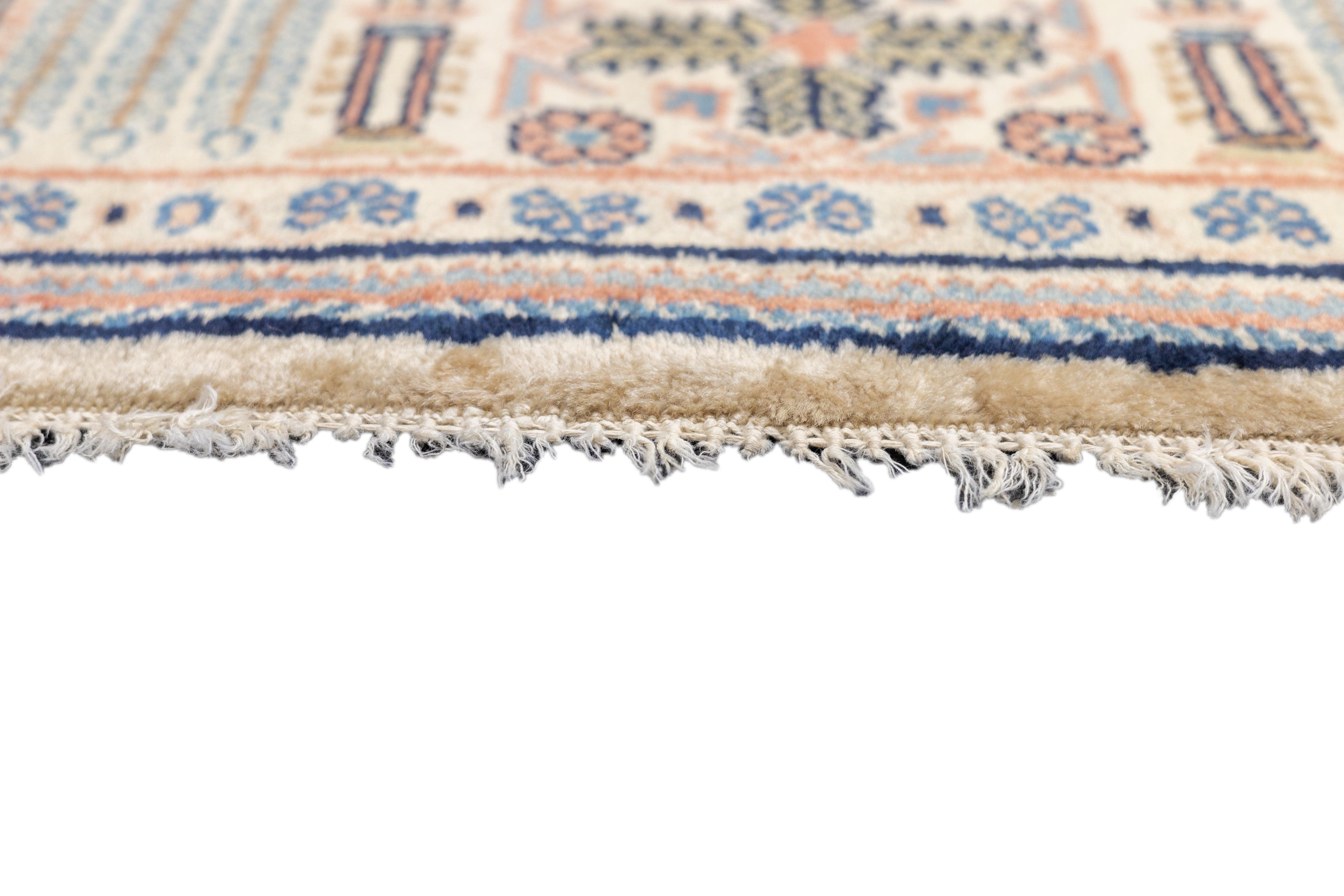 20th Century Fine Antique Persian Sarouk Rug 6'2'' x 8'7'' For Sale