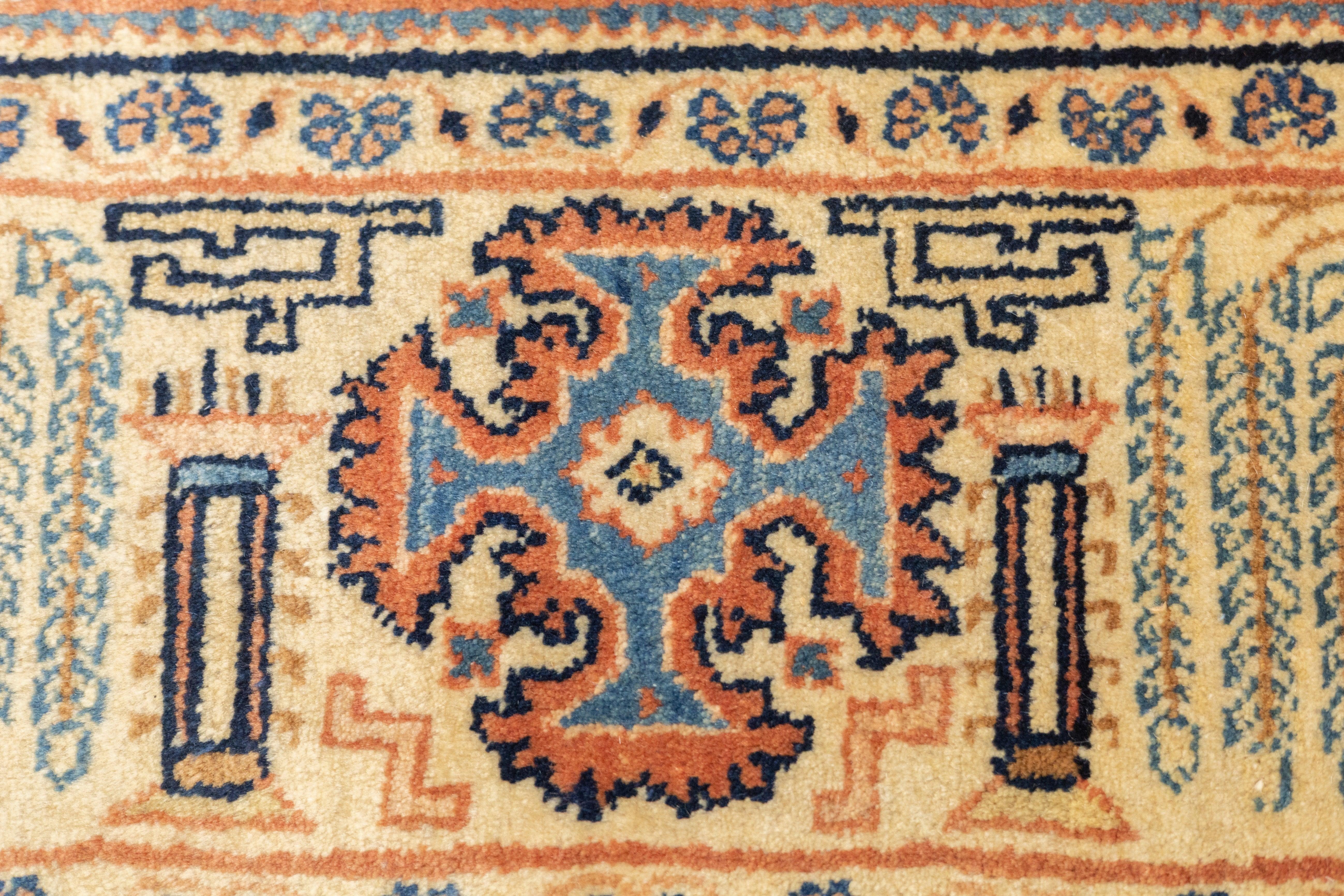 Fine Antique Persian Sarouk Rug 6'2'' x 8'7'' For Sale 1