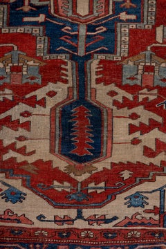 Fine Antique Persian Serapi Rug in Great Condition, Circa 1900s
