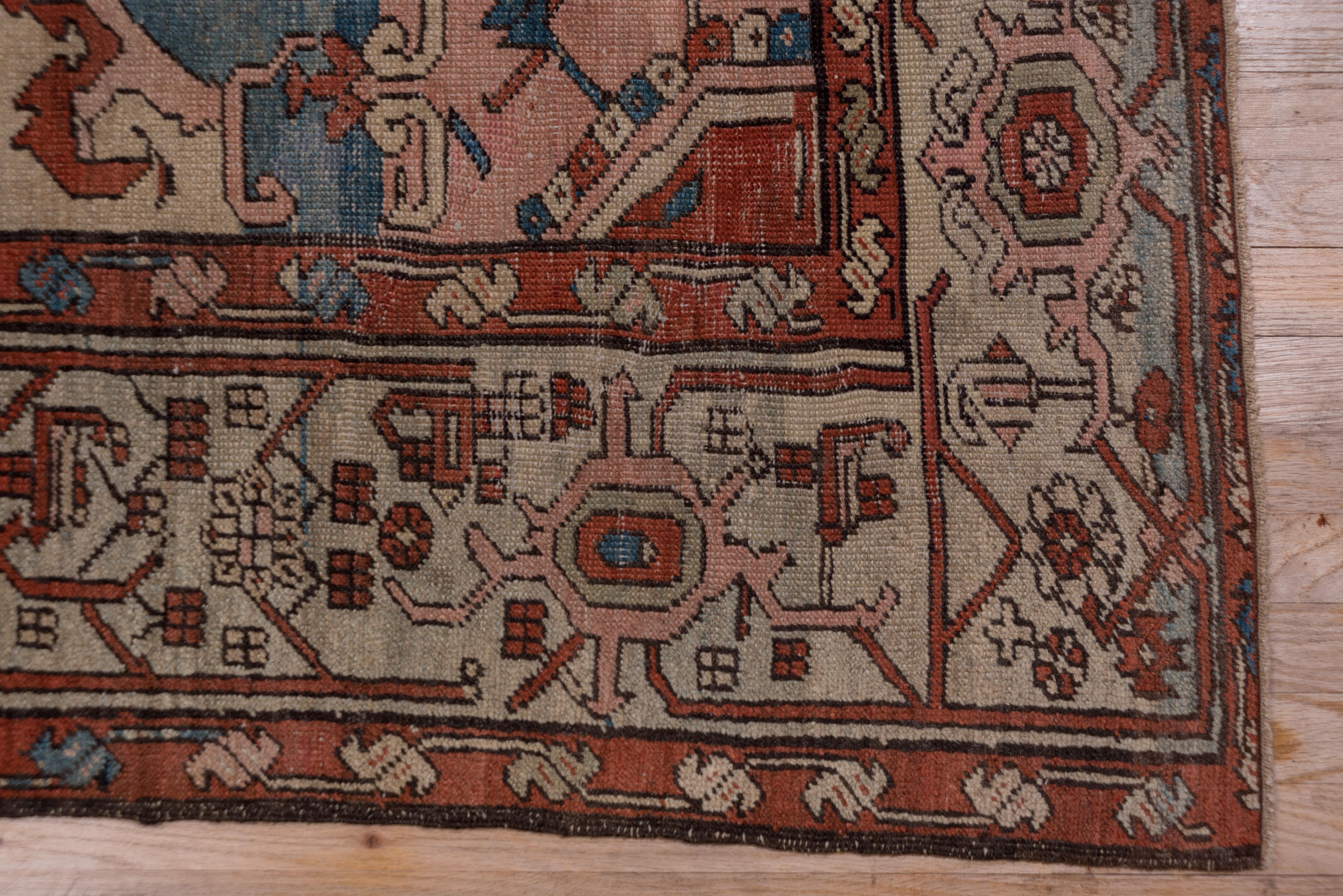 Fine Antique Persian Serapi Rug with Great Colors 4