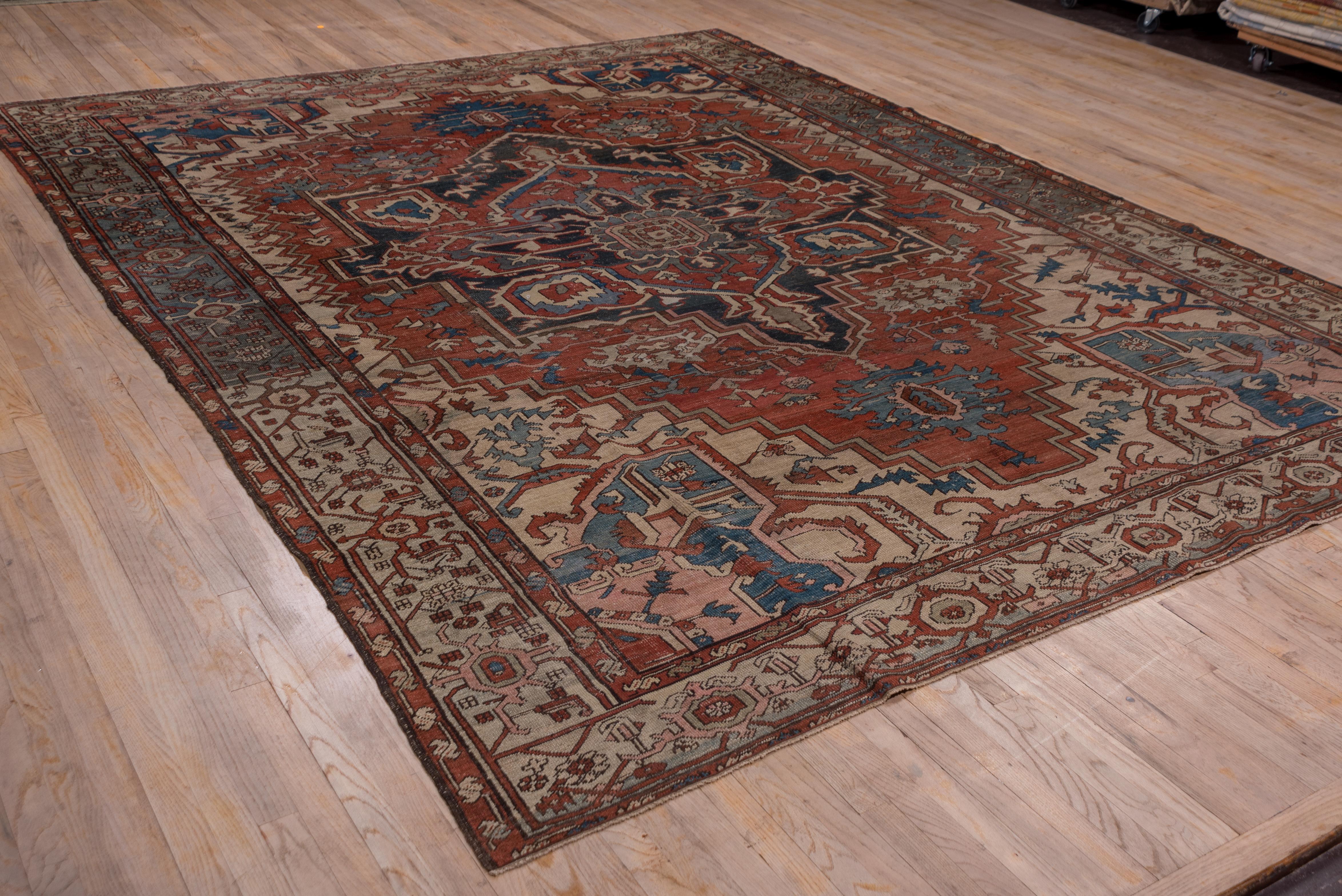 Fine Antique Persian Serapi Rug with Great Colors In Good Condition In New York, NY