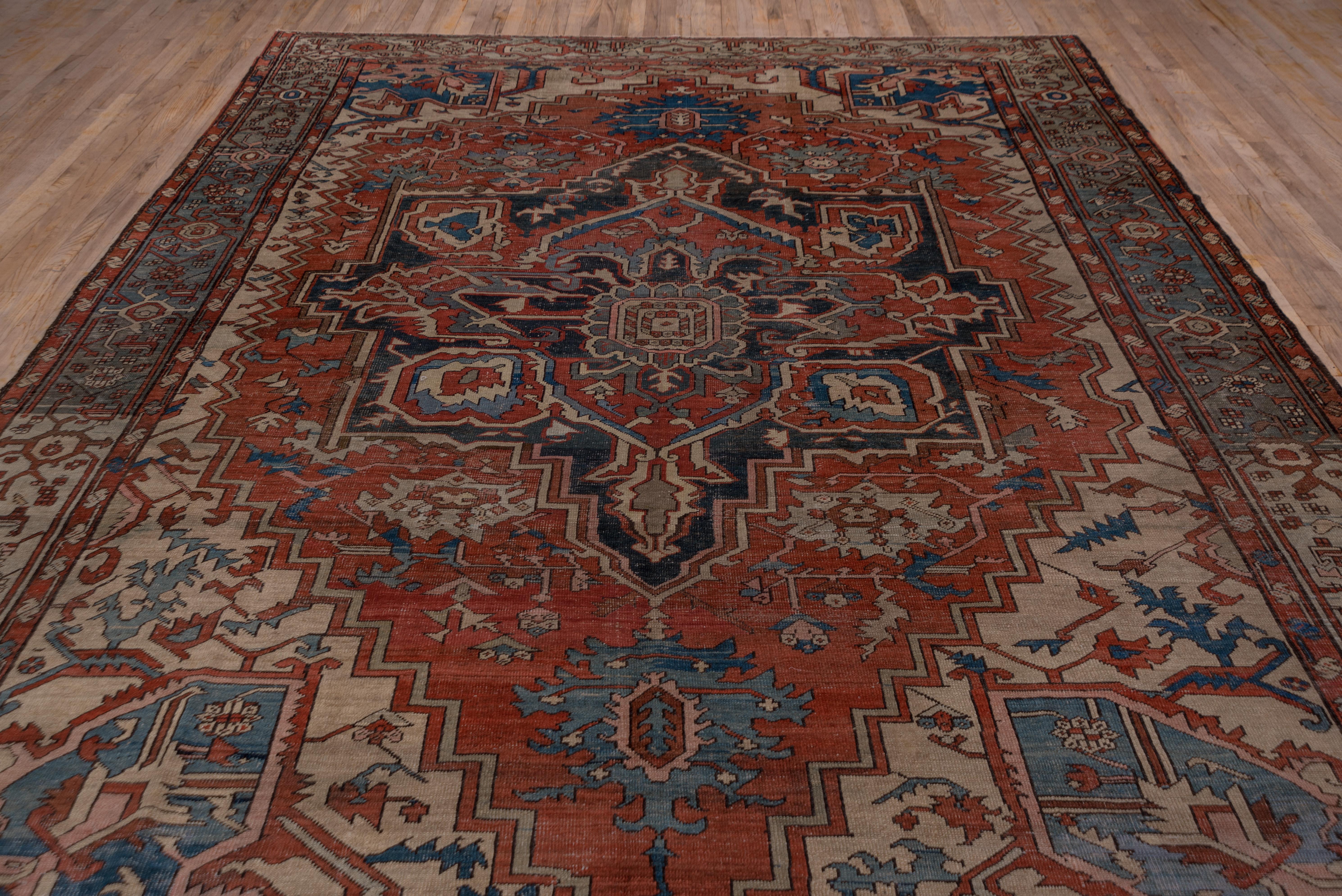 Fine Antique Persian Serapi Rug with Great Colors 3