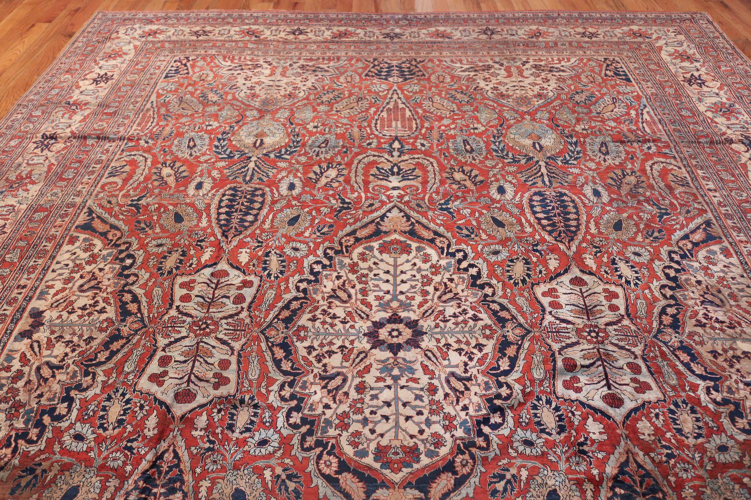 Nazmiyal Collection Antique Persian Silk Heriz Carpet. Size: 10 ft x 13 ft 2