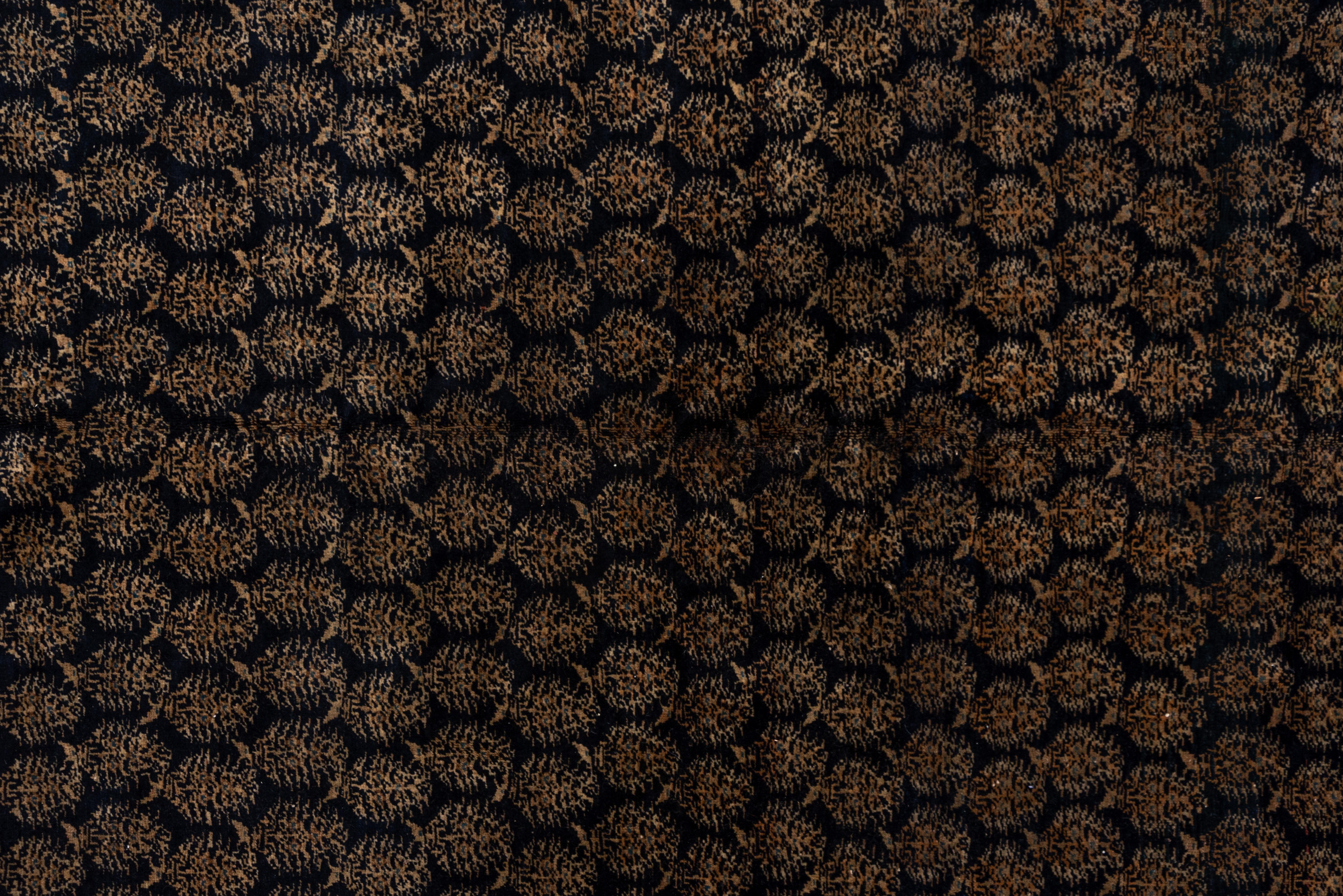 Antiker persischer Täbris-Teppich, ganz in dunklem Marineblau, Allover-Design (Handgeknüpft) im Angebot