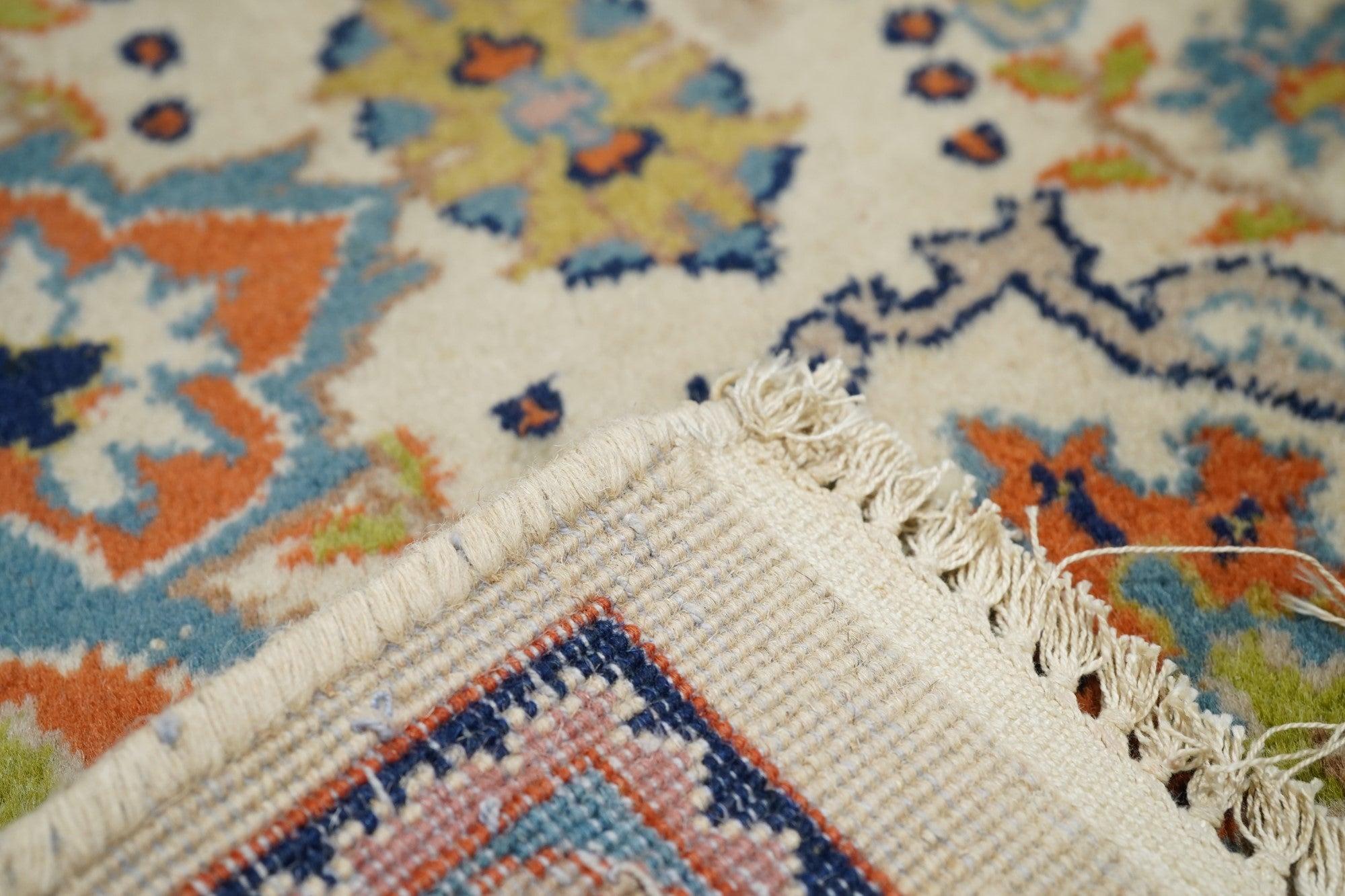 Tapis ancien Persan Tabriz 6'8'' x 9'10'' (en anglais) en vente 5