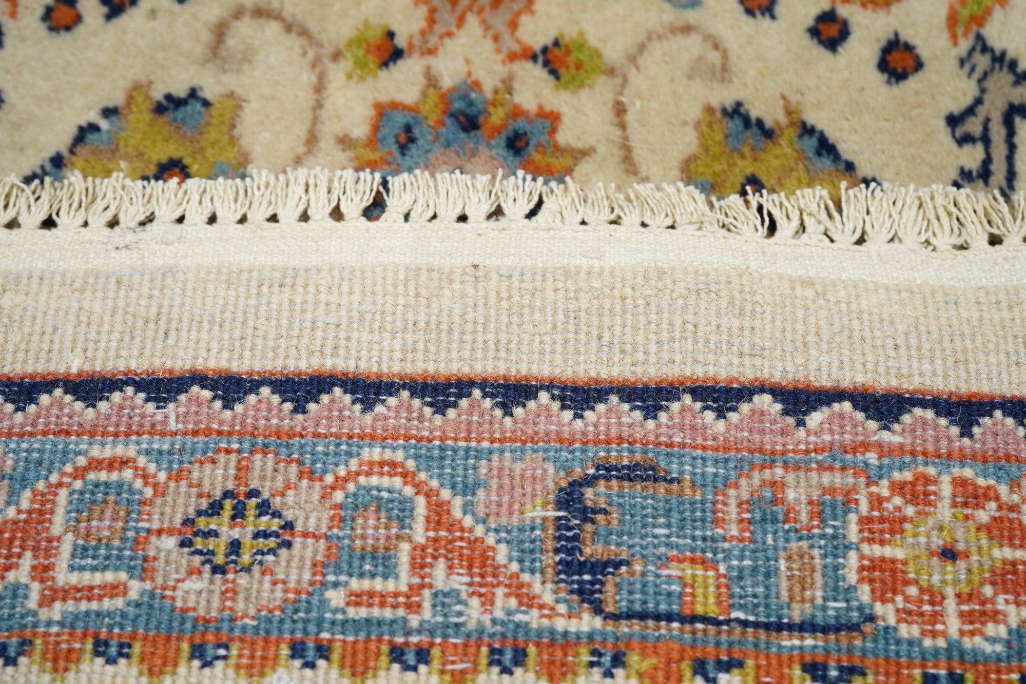 Tapis ancien Persan Tabriz 6'8'' x 9'10'' (en anglais) en vente 7
