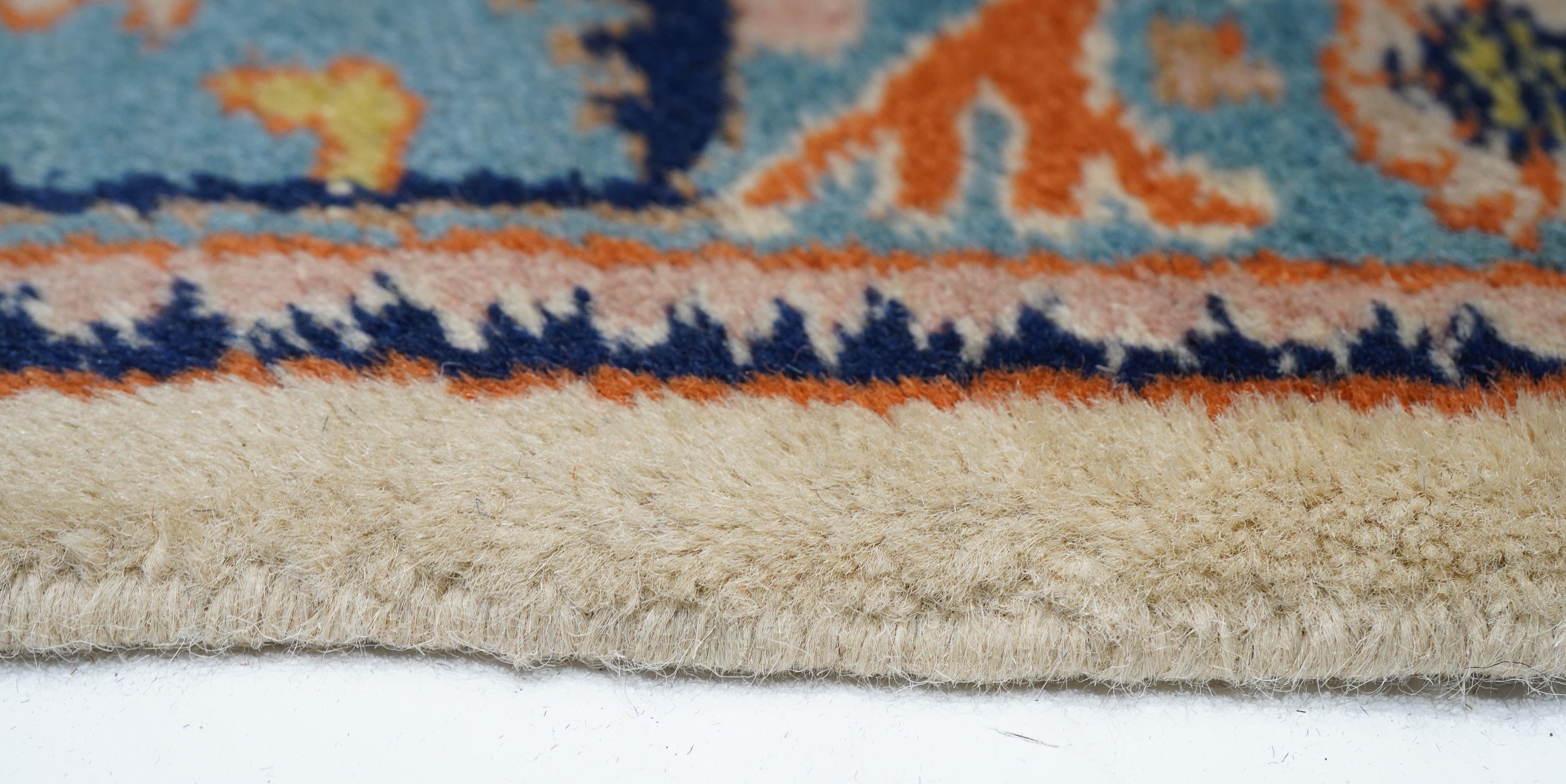 20ième siècle Tapis ancien Persan Tabriz 6'8'' x 9'10'' (en anglais) en vente