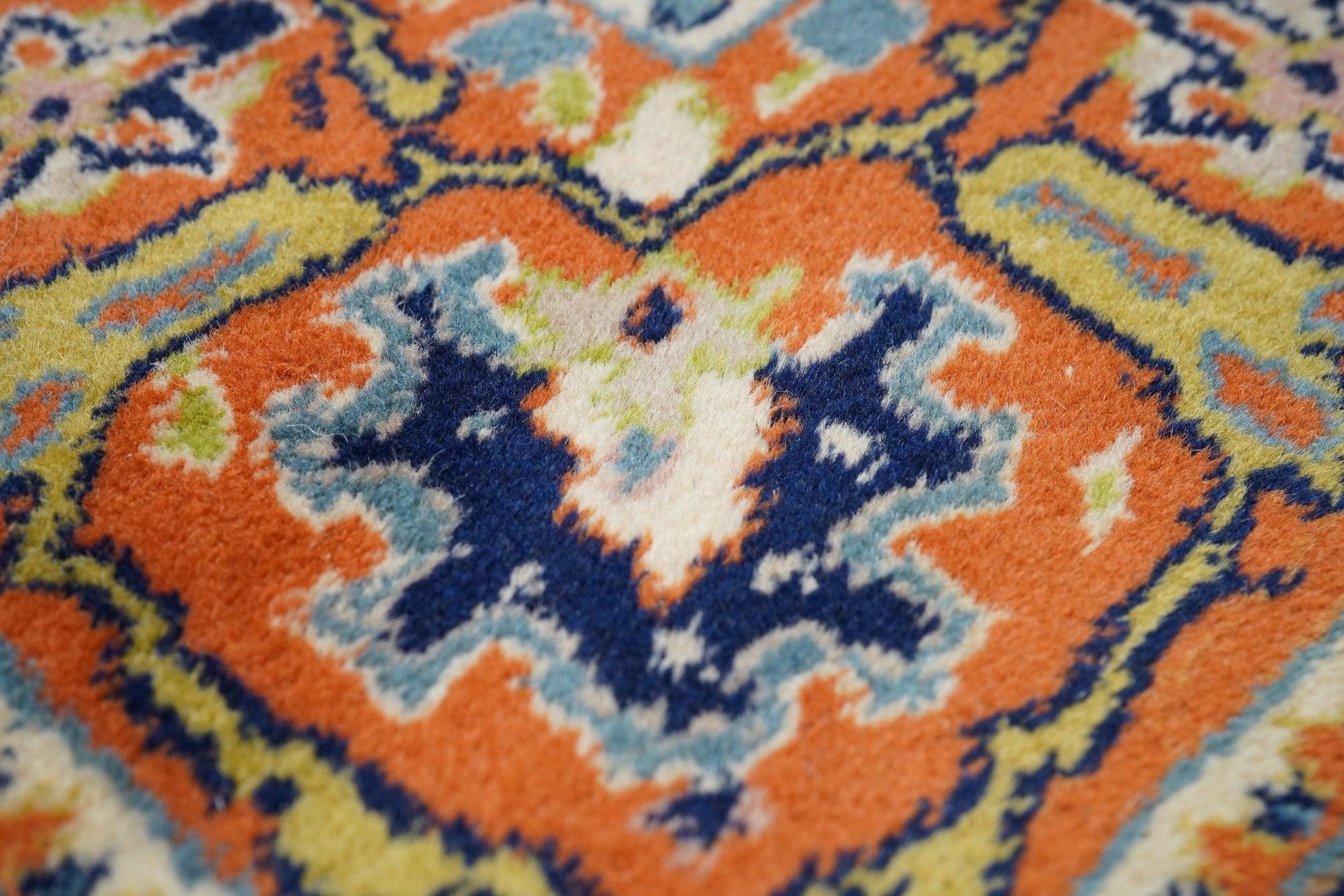 Tapis ancien Persan Tabriz 6'8'' x 9'10'' (en anglais) en vente 1