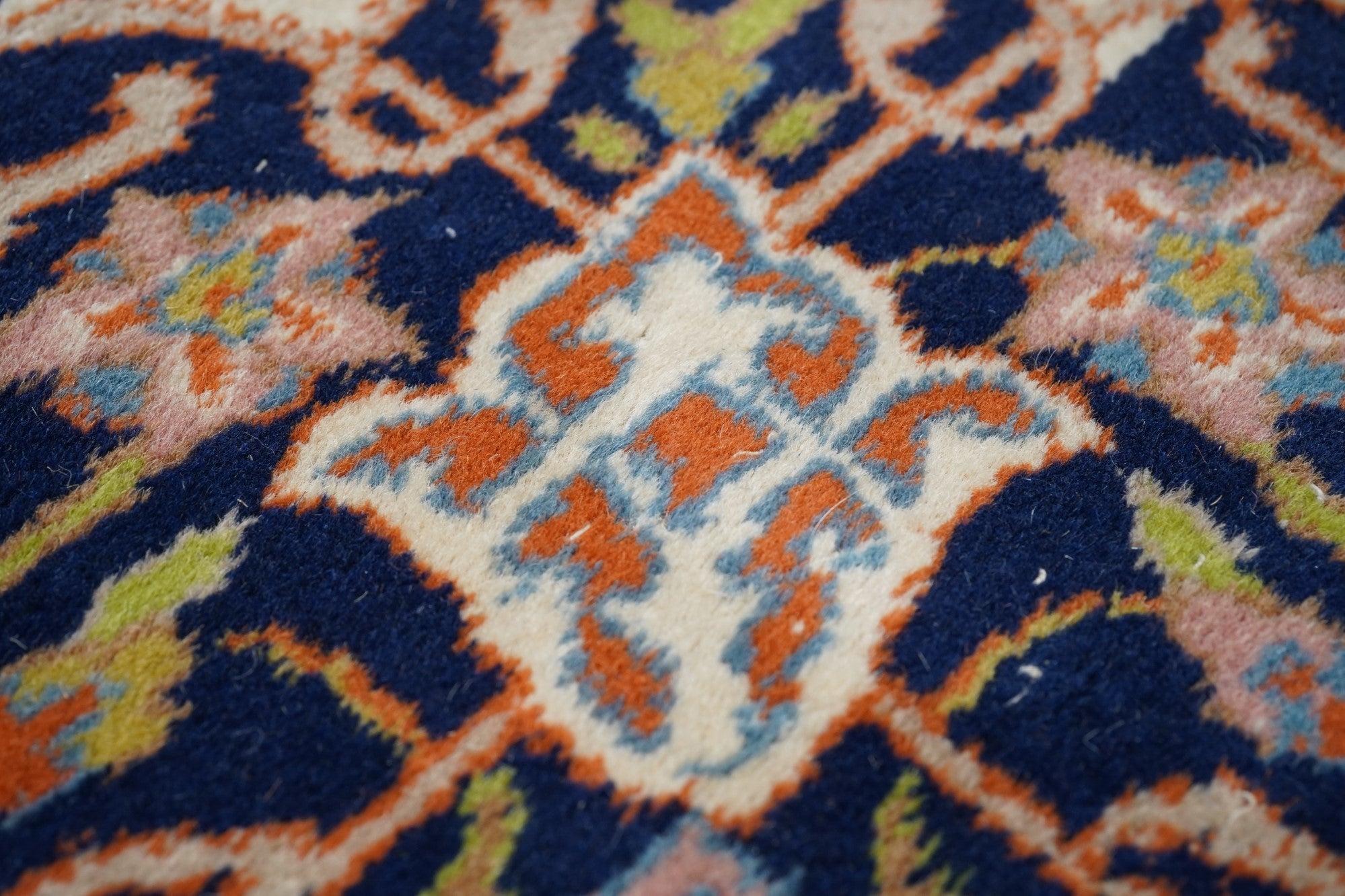 Tapis ancien Persan Tabriz 6'8'' x 9'10'' (en anglais) en vente 2