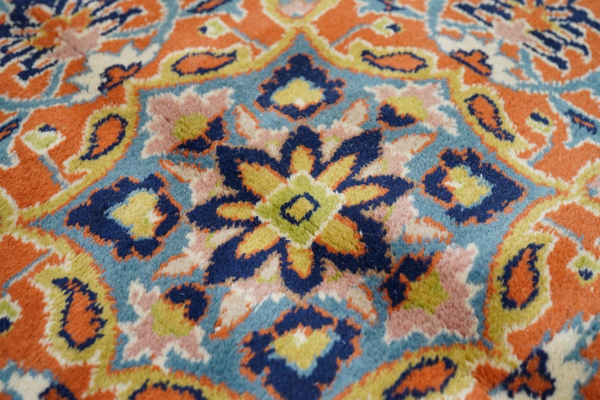 Tapis ancien Persan Tabriz 6'8'' x 9'10'' (en anglais) en vente 3