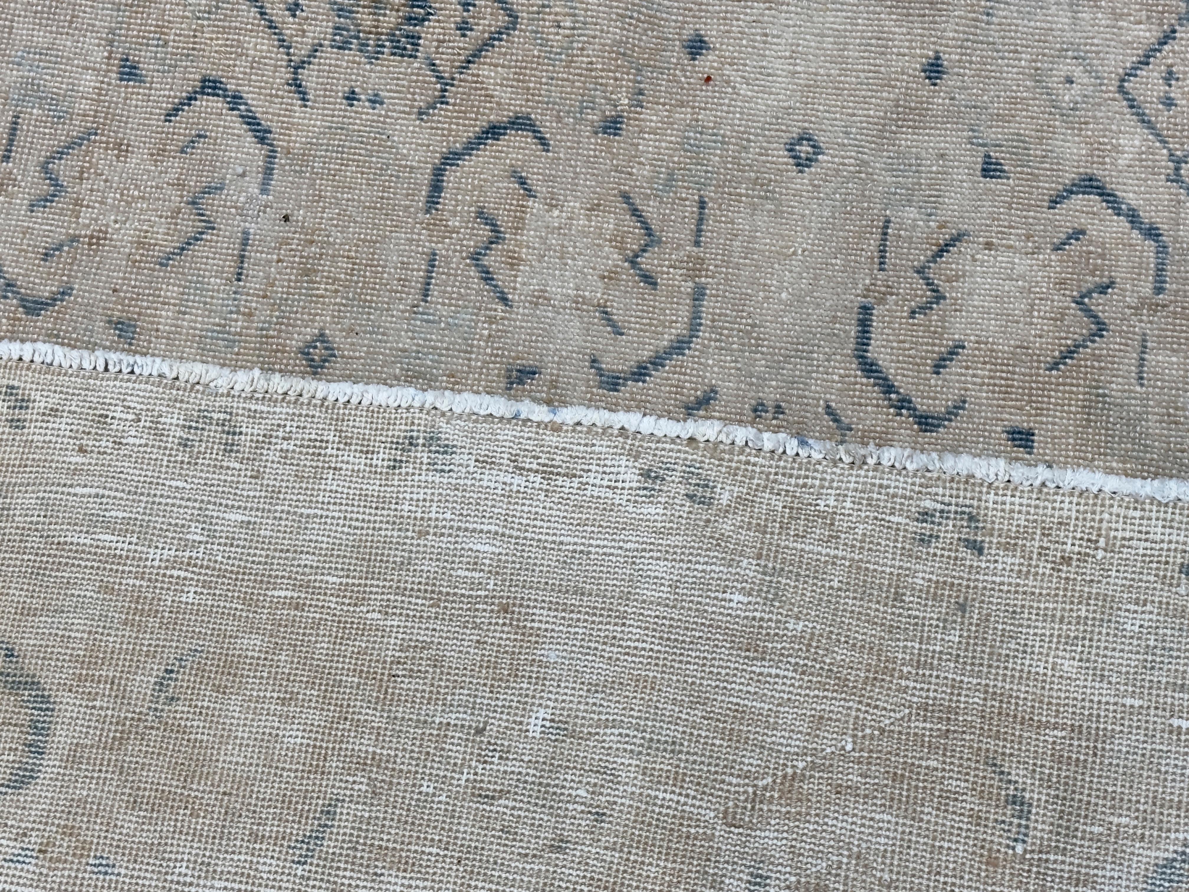 Fine Antique Persian Tabriz Rug 9'10