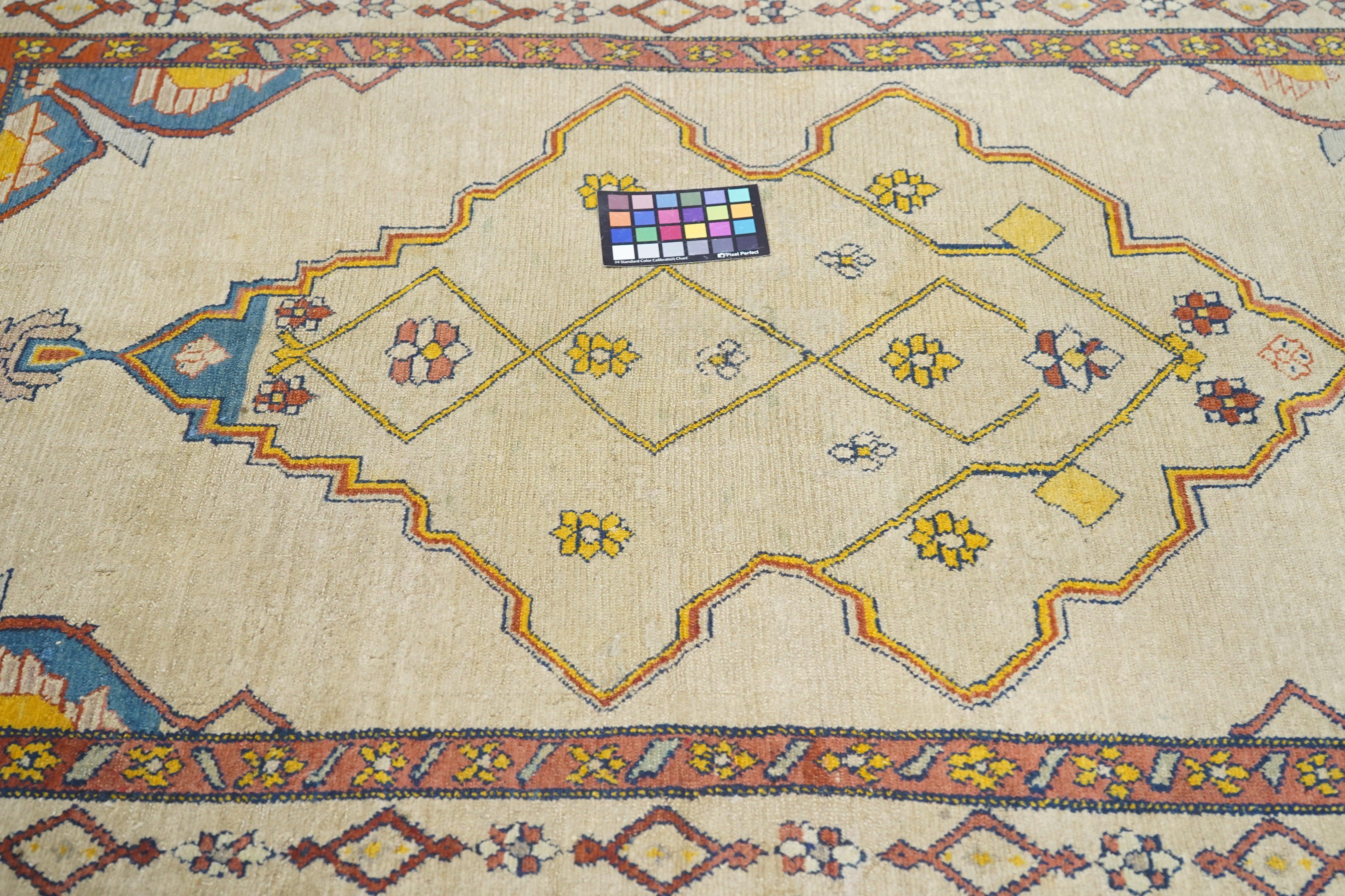 Fine Antique Persian Tribal Bakhshayesh Rug For Sale 3