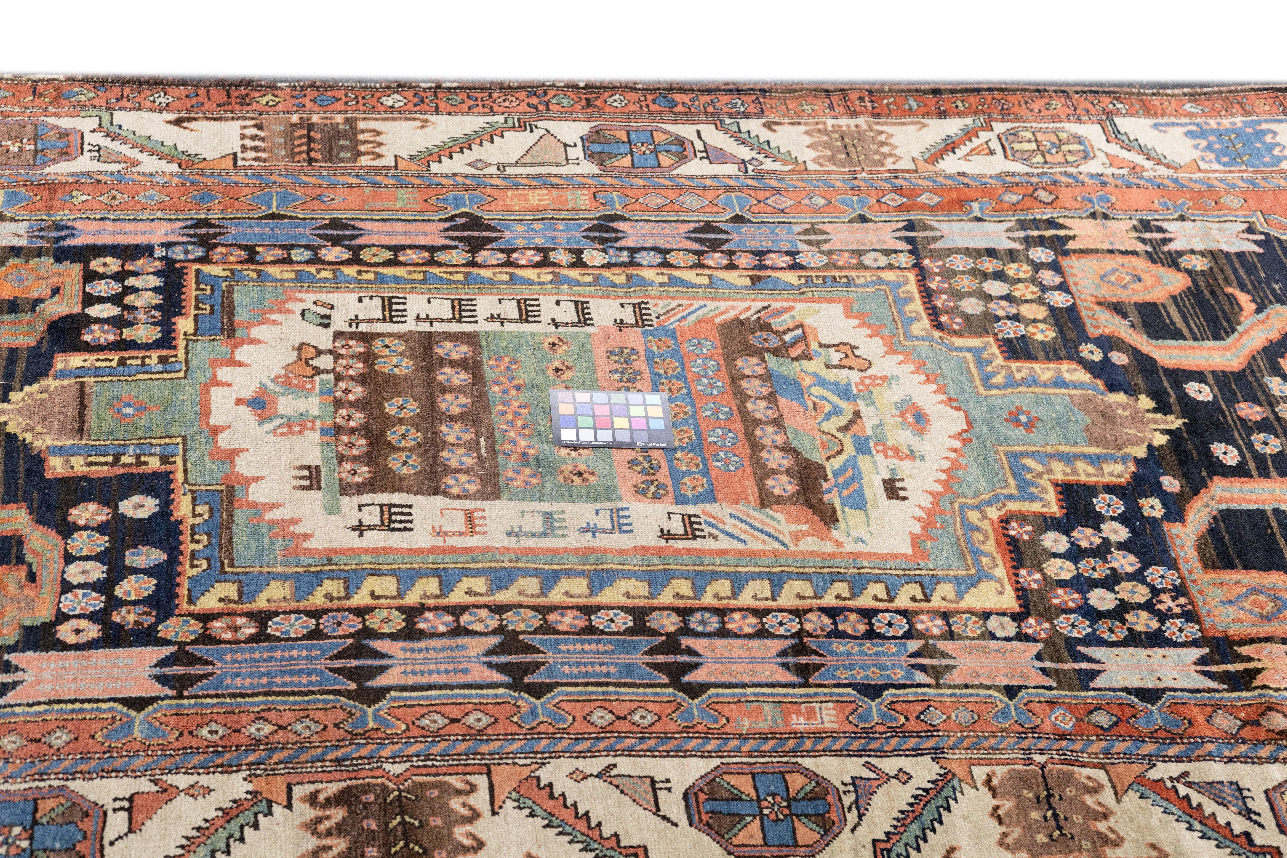 Fine Antique Persian Tribal Bakhtiari Rug 4'11'' x 9'7'' For Sale 6